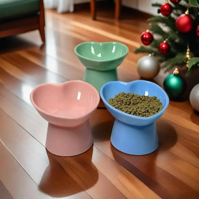 Heart Shaped Cat Bowl with Stand, 1 Count Tilted Design Cat Bowl, Pet Feeding Supplies for Indoor Outdoor Use, Cat Accessories