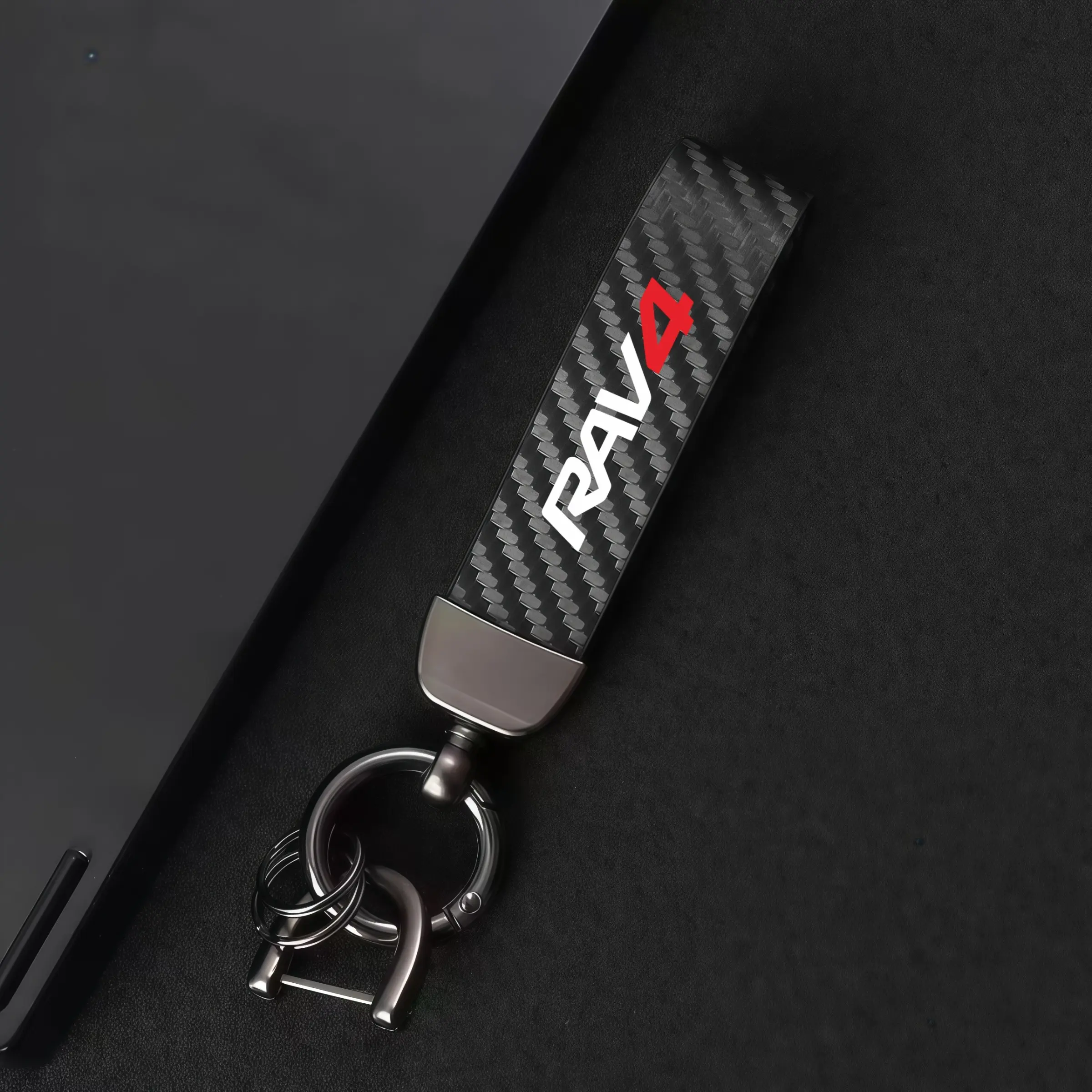 1pc Car Keychain 360 Degree Rotating Horseshoe Buckle, Lightweight Keyring for Toyota Rav4, Cool Keychains for Car Keys