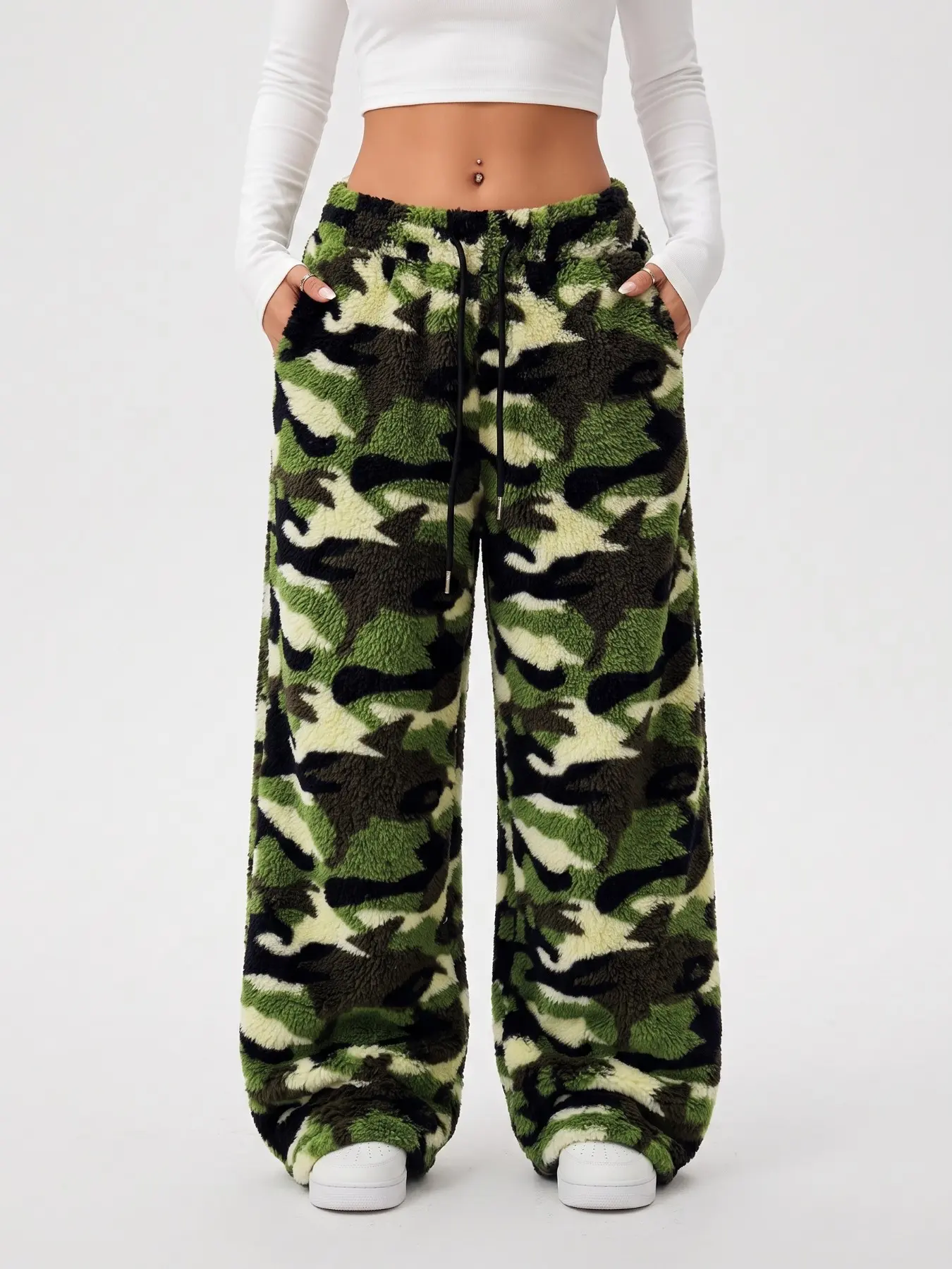 Women's Camo Fuzzy Fleece Wide Leg Pants, Elastic Drawstring Waist Plush Trousers, Loose Baggy Y2K Streetwear Pants, Warm Cozy Loungewear with Pockets, 2026 Trendy Casual Winter Pants