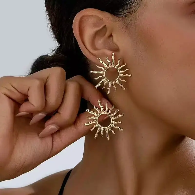 Sunburst Statement Earrings for Women, Gold Tone Sun Stud Earrings, Boho Vintage Statement Jewelry, Trendy Chic Earrings for Daily Wear, Party, Vacation & Gift for Her