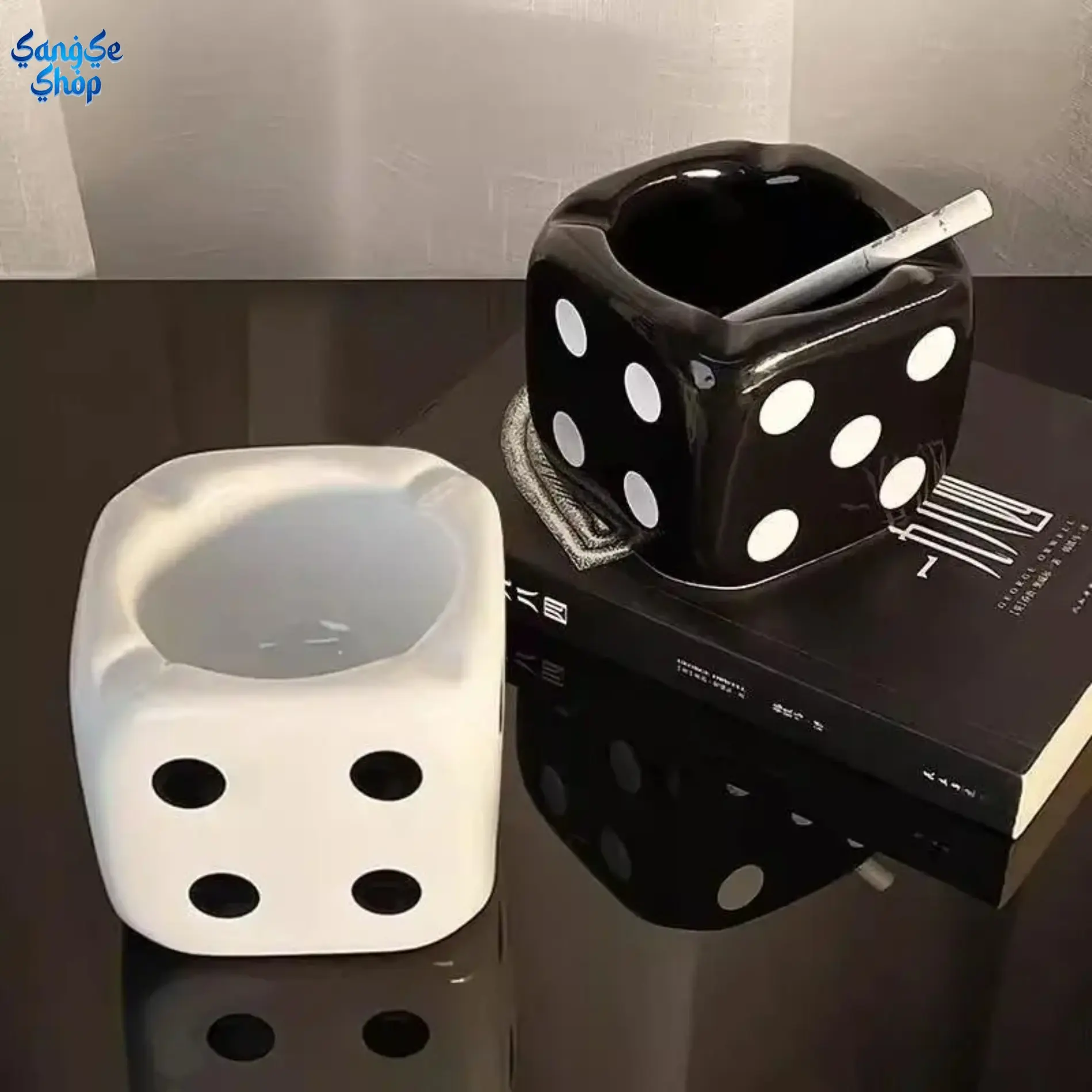Black & White Dual Pack Ceramic Dice Cube Ashtray Set, Creative Sculpture Desktop Decor, Unique Geometric Ash Tray Ornament, Elegant Home Tabletop Decoration for Living Room, Office, Patio, Party & Stylish Gift Idea, Gift Ideas, Party Decor, Modern, Cube,
