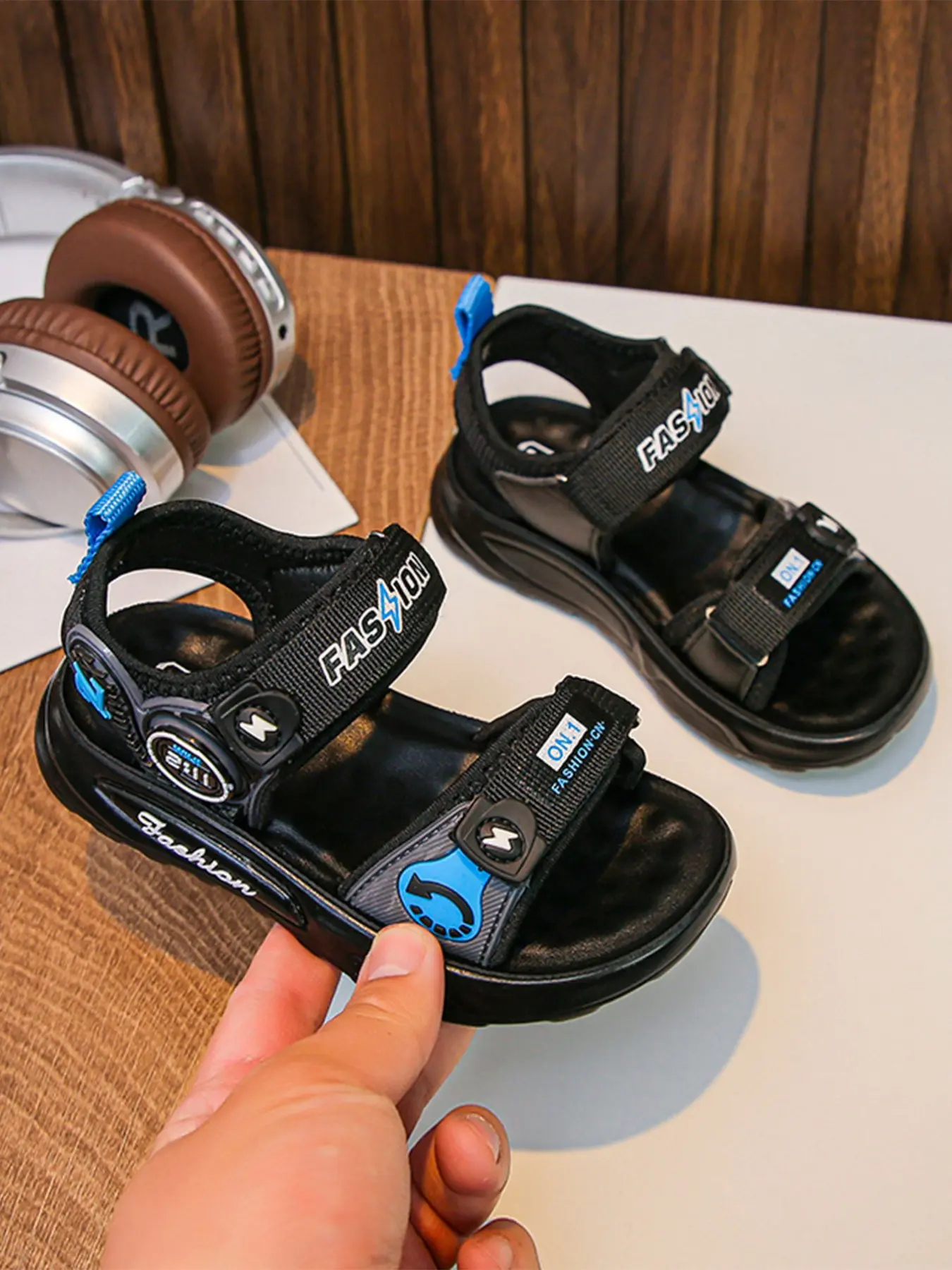 Boys' Sporty Sandals, Summer, Adjustable Velcro Strap, Anti-Slip Soft Sole, Breathable Comfort, Ideal for School, Outdoor Play, Beach Trips