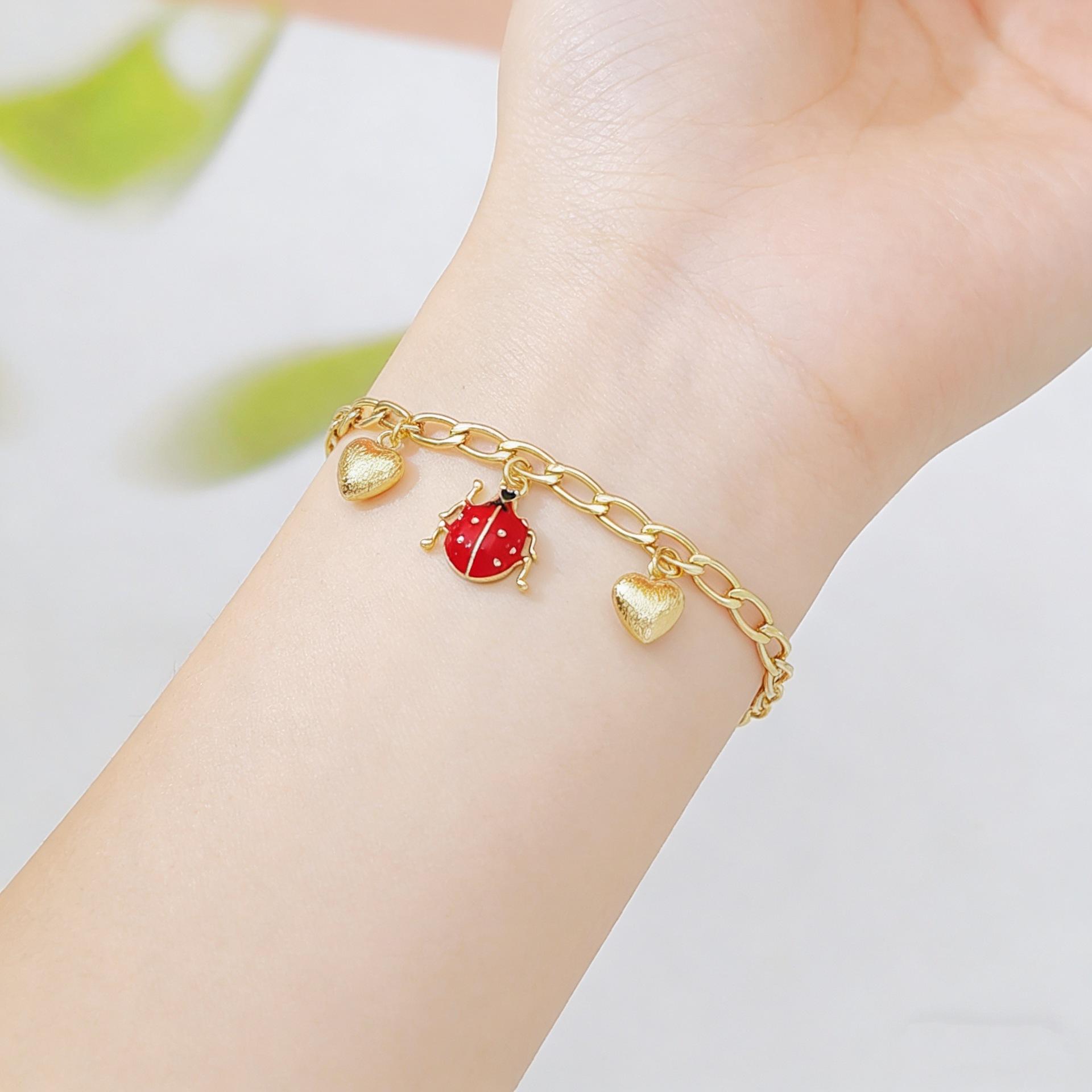 18K Gold Plated Ladybug & Heart Charm Bracelet for Women, Cute DIY Inspired Design, Trendy Aesthetic Fashion Jewelry, Delicate & Versatile for Daily Wear, Dates & Gift Giving