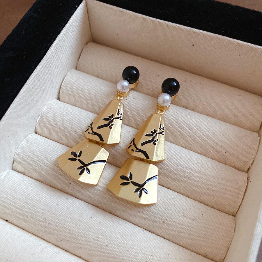 Silver Needle Pearl Branching Wind Chime Tassel Stud Earrings, New Chinese Retro Palace Style Earrings with Light Luxury and High-End Appeal Ear Accessories