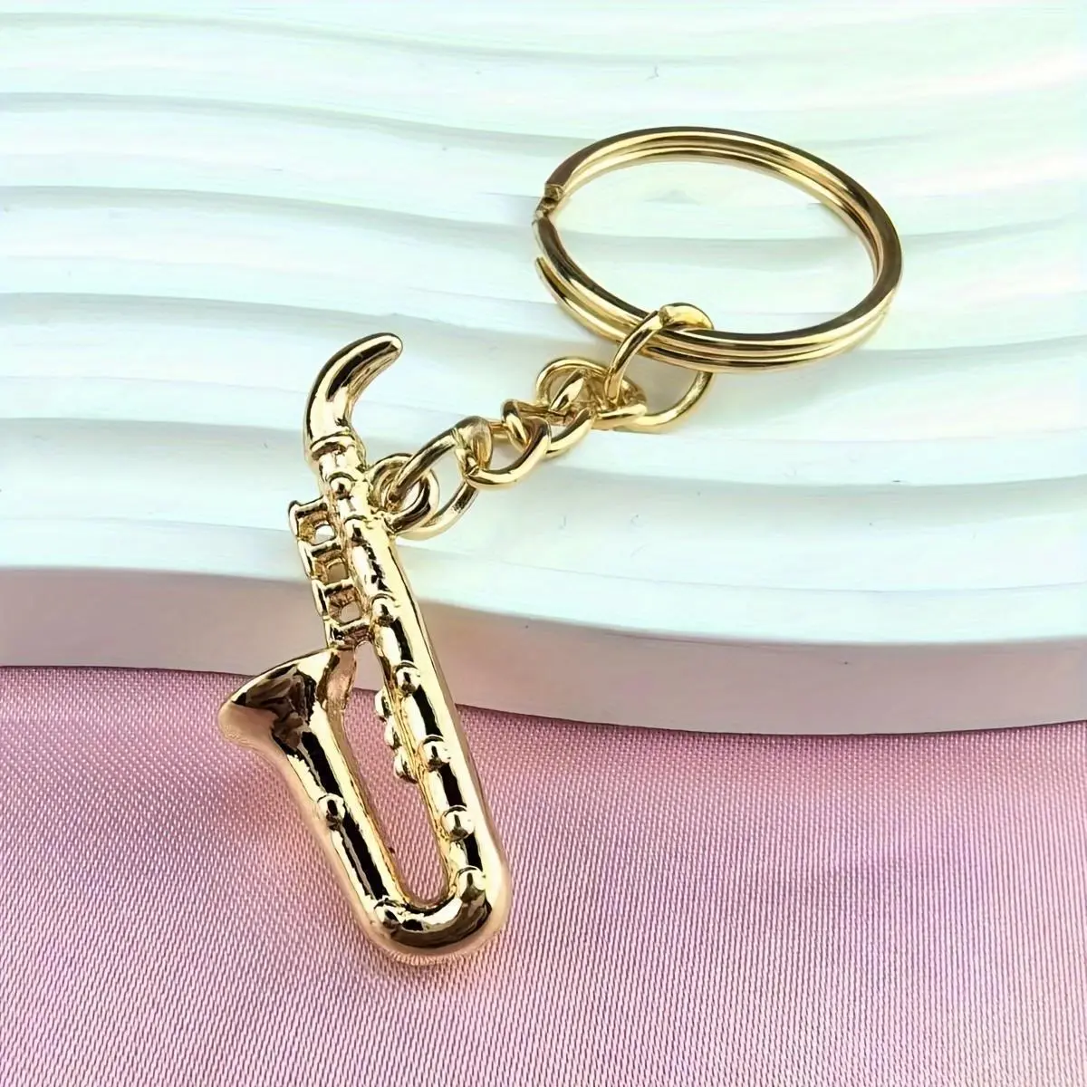Mini Saxophone Keychain Keyring Wind Instrument Pendant Holiday Gift Bag Charm French Horn Clarinet Trombone