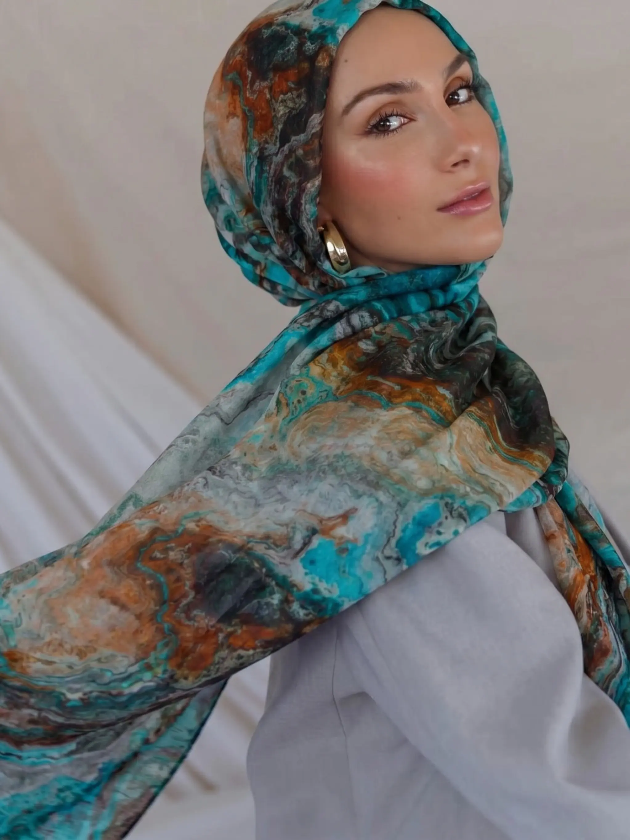 Lightweight Breathable Printed Hijab, Long Muslim Headscarf, Luxury Vacation Sun Protection Shawl, Qinglan Agate Marble Fluid Gradient Chiffon