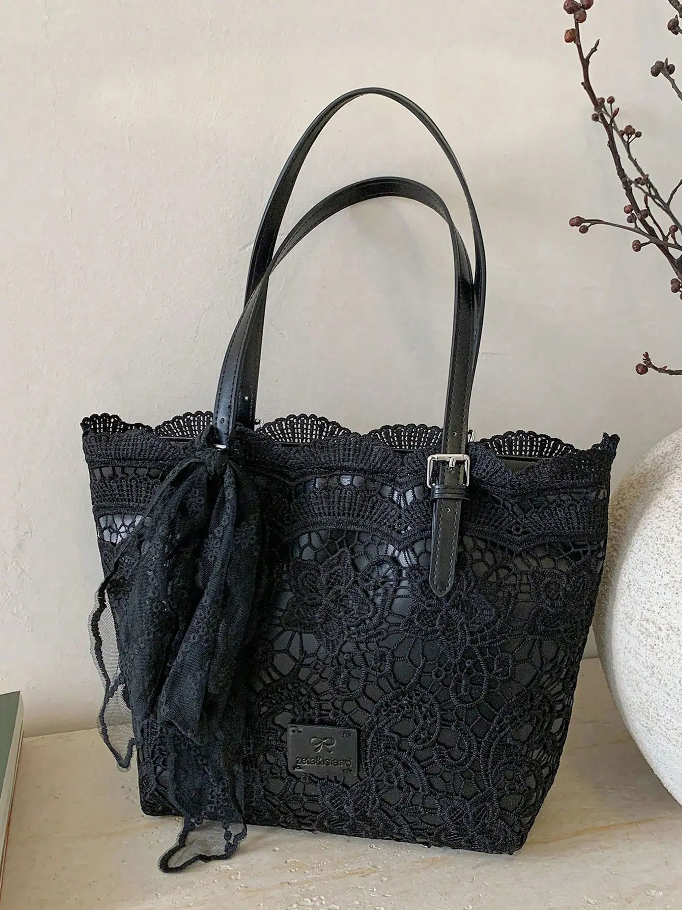 Elegant retro solid color series high-end lace Aesthetic Commuter tote bag, lace strap design, large capacity gentle style fashionable personalized texture shoulder bag, can accommodate umbrellas, water bottles, tissues