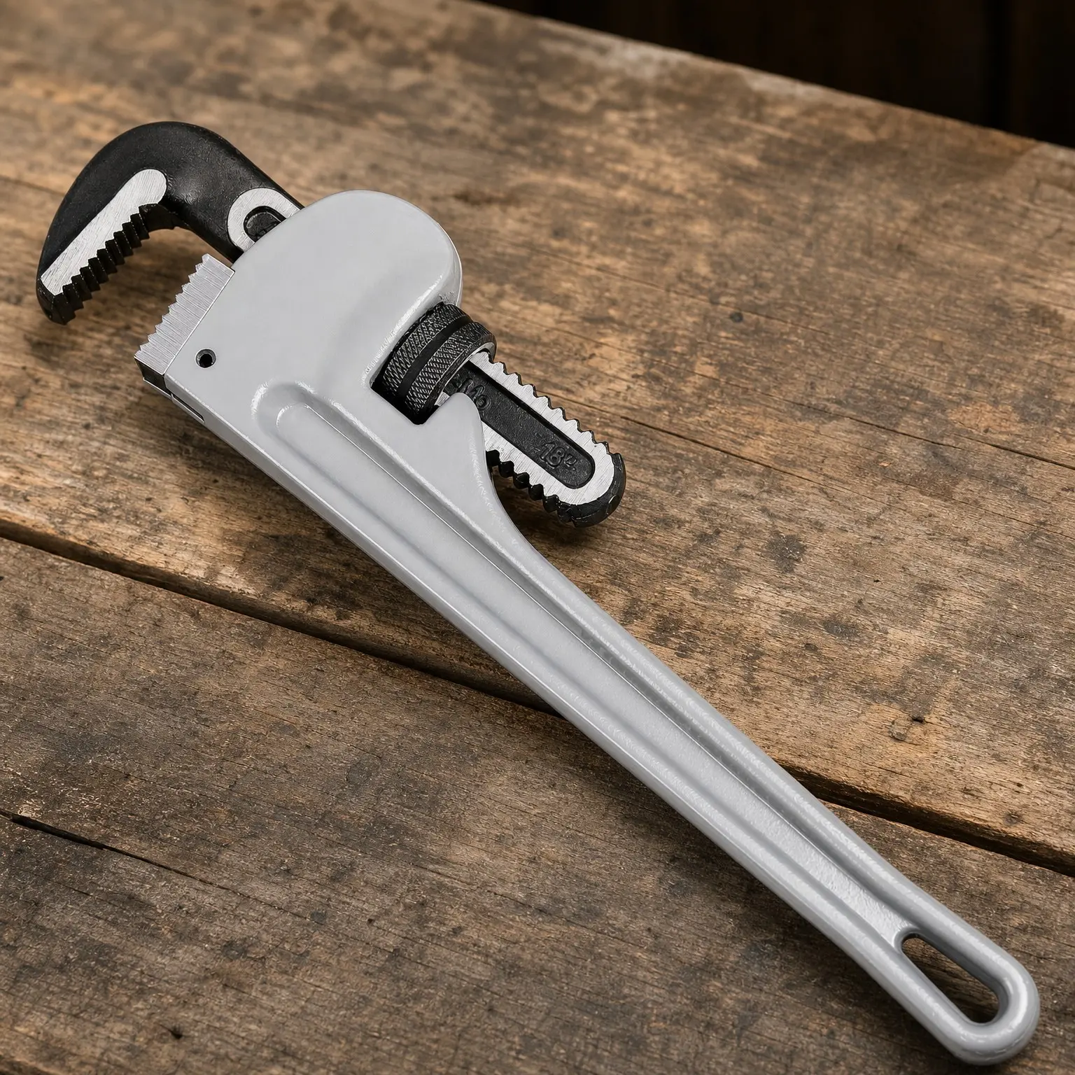 18-Inch Heavy Duty Aluminum Pipe Wrench with 2.5 Inch Jaw Opening, Plumbing Wrench