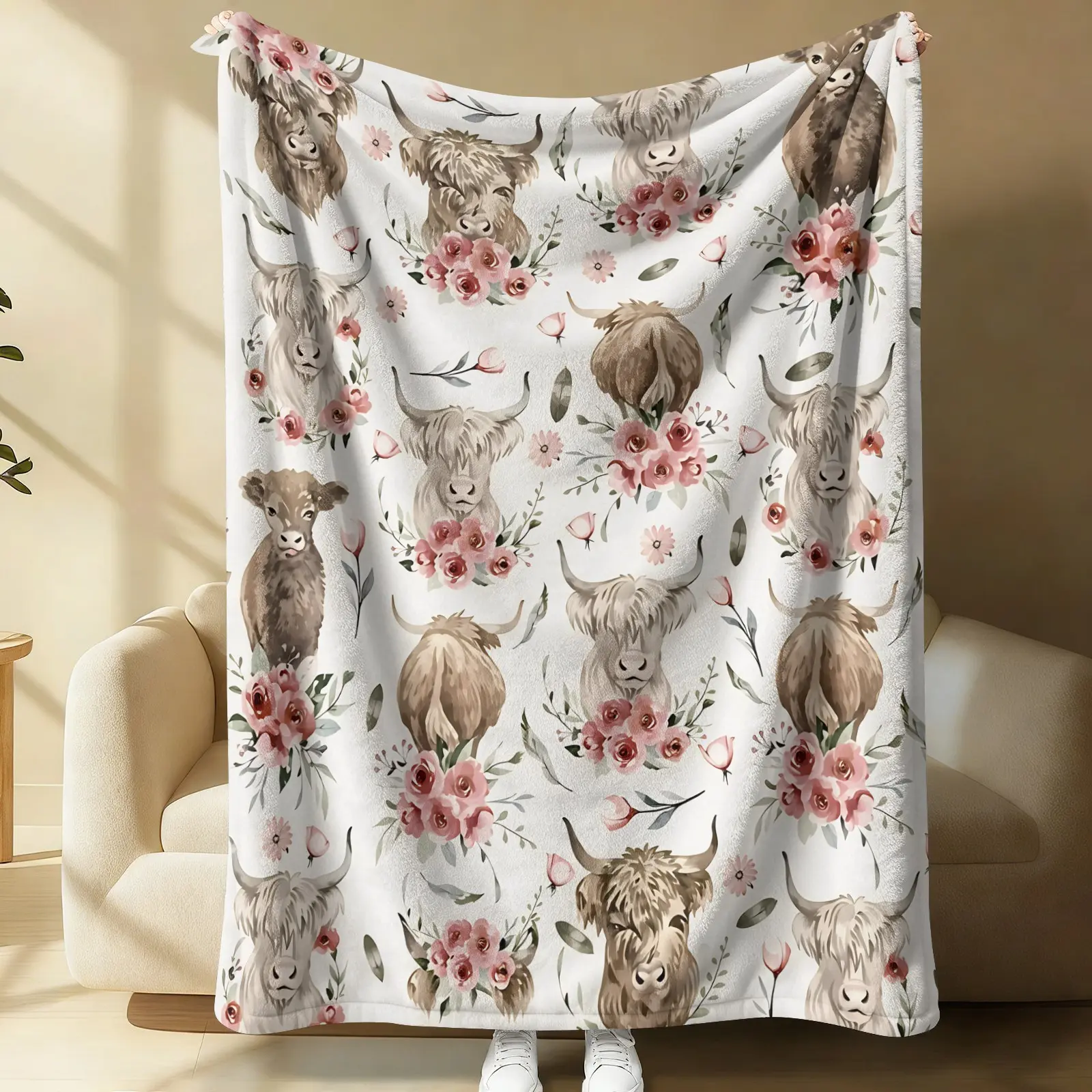 Watercolor Floral Highland Cow Flannel Blanket, Pink Rose Flower Farm Animal Print Warm Throw for Couch Bed Car Seat, Multi-Functional Foldable Lightweight Portable Travel Blanket, Perfect Gift for Highland Cow & Country Style Lovers
