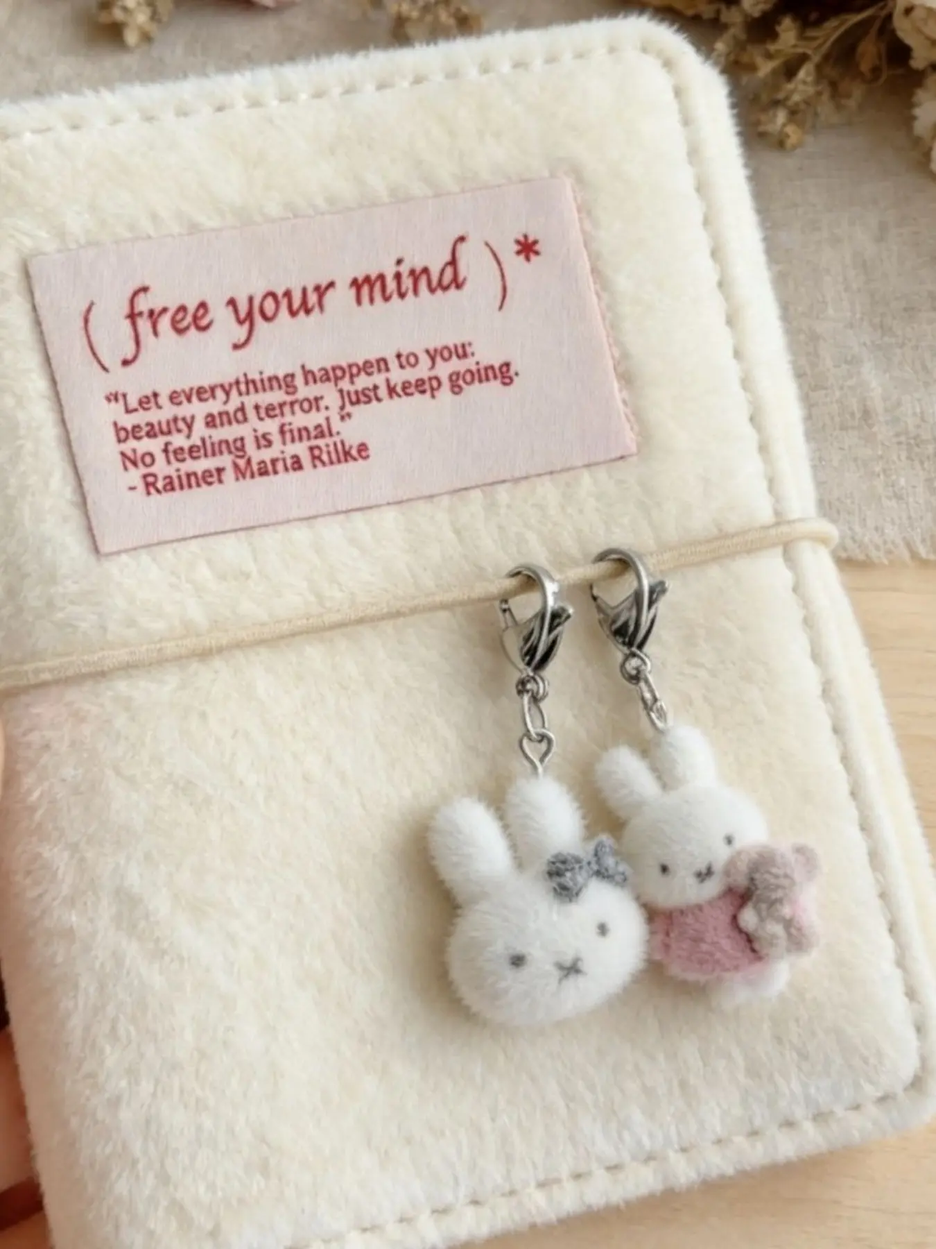 2pcs Cute Bunny Plush Keychain for Backpack, Mini Rabbit Keychain Charm Pendant, Gift for Women, All Seasons Accessory