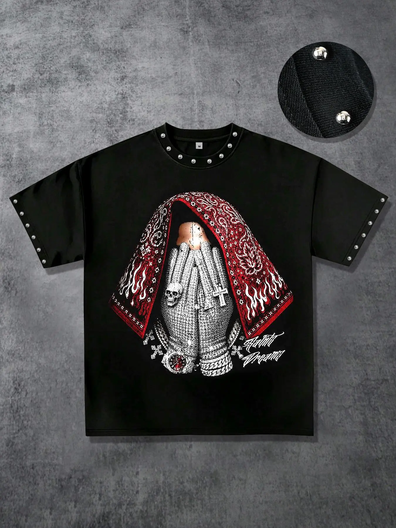 Fully diamond-encrusted prayer hand scarf, Faith Dreams lettered diamond-encrusted gloves, skull cross ring, watch necklace, printed studded short-sleeved T-shirt, loose-fitting round neck casual top, unisex street style.