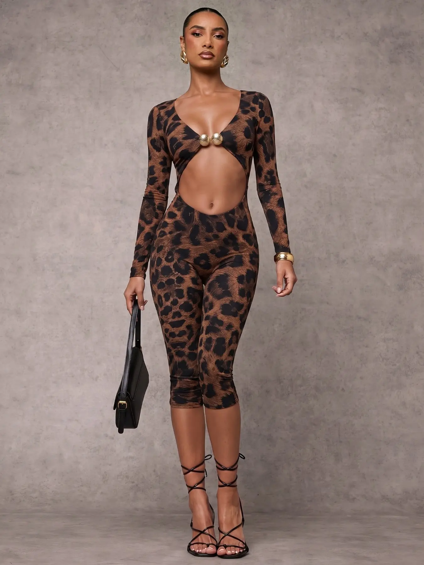Leopard Print Deep V Cutout Long Sleeve Capri Jumpsuit For Women, Metal Decor Slim Fitted Bodycon Romper, Stretchy Y2K Clubwear For Night Parties Bar Outfits Date Night Street Going Out Wea