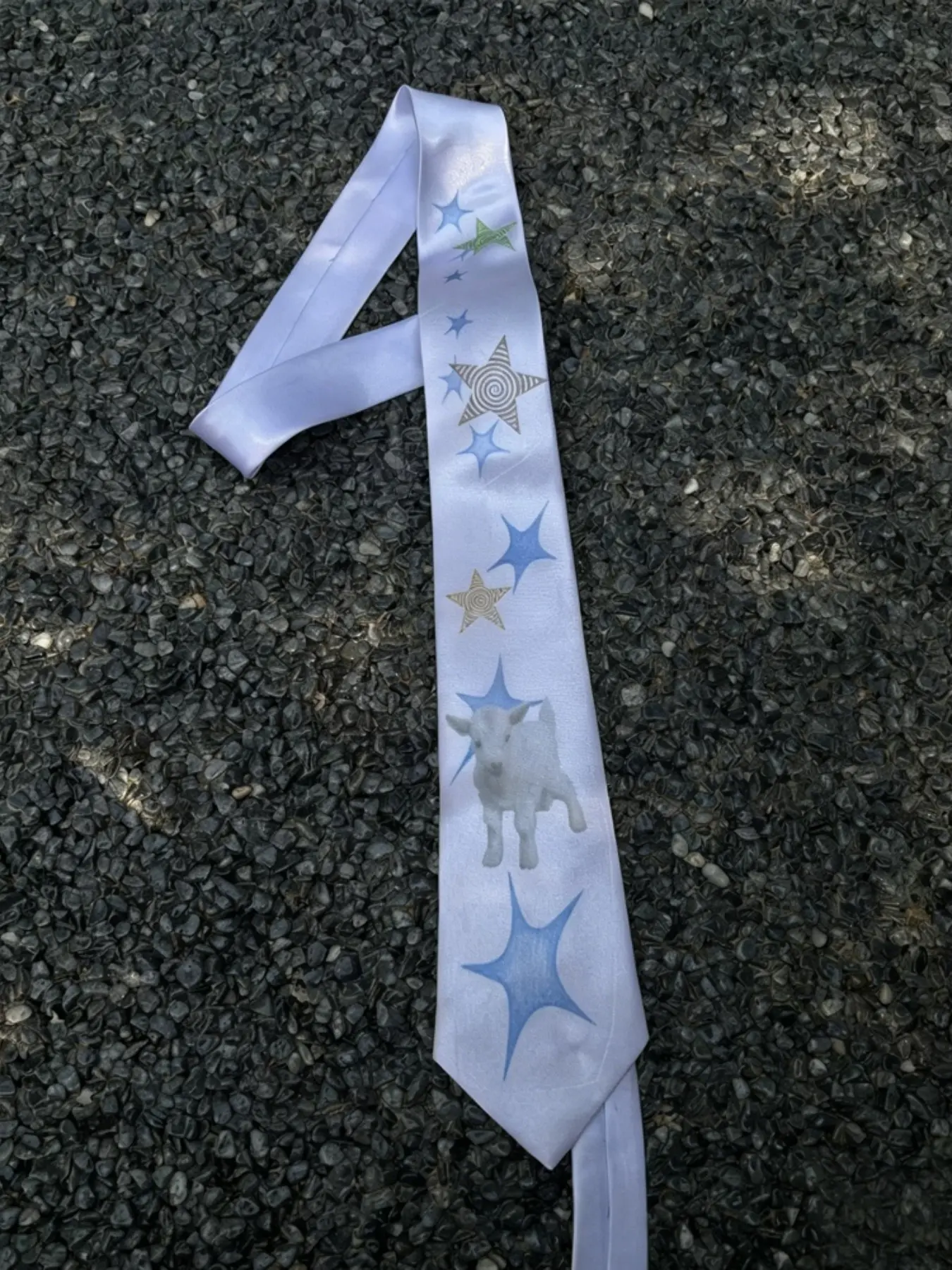 Millennial Y2K Sheep Star Print Tie, Unique Sweet Cool Subculture Accessory, Fun, Versatile Pairing, Perfect for Shirt, Party Style Tie Enhance Look, Stylish Tie Design