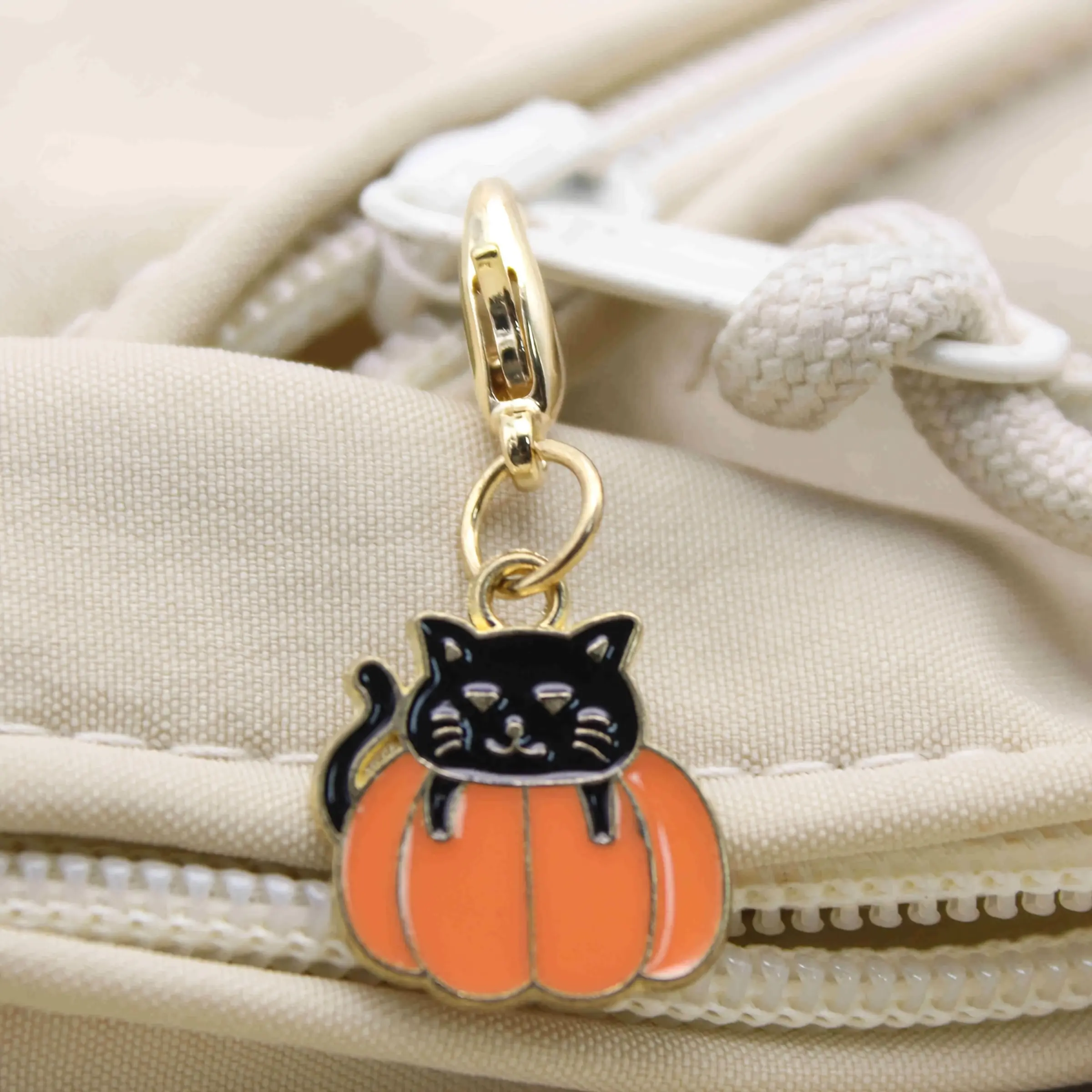 10pcs Halloween Pumpkin Cat Keychain, Exquisite and Simple Design, Perfect for Festive Decorations, Ideal Gift Idea