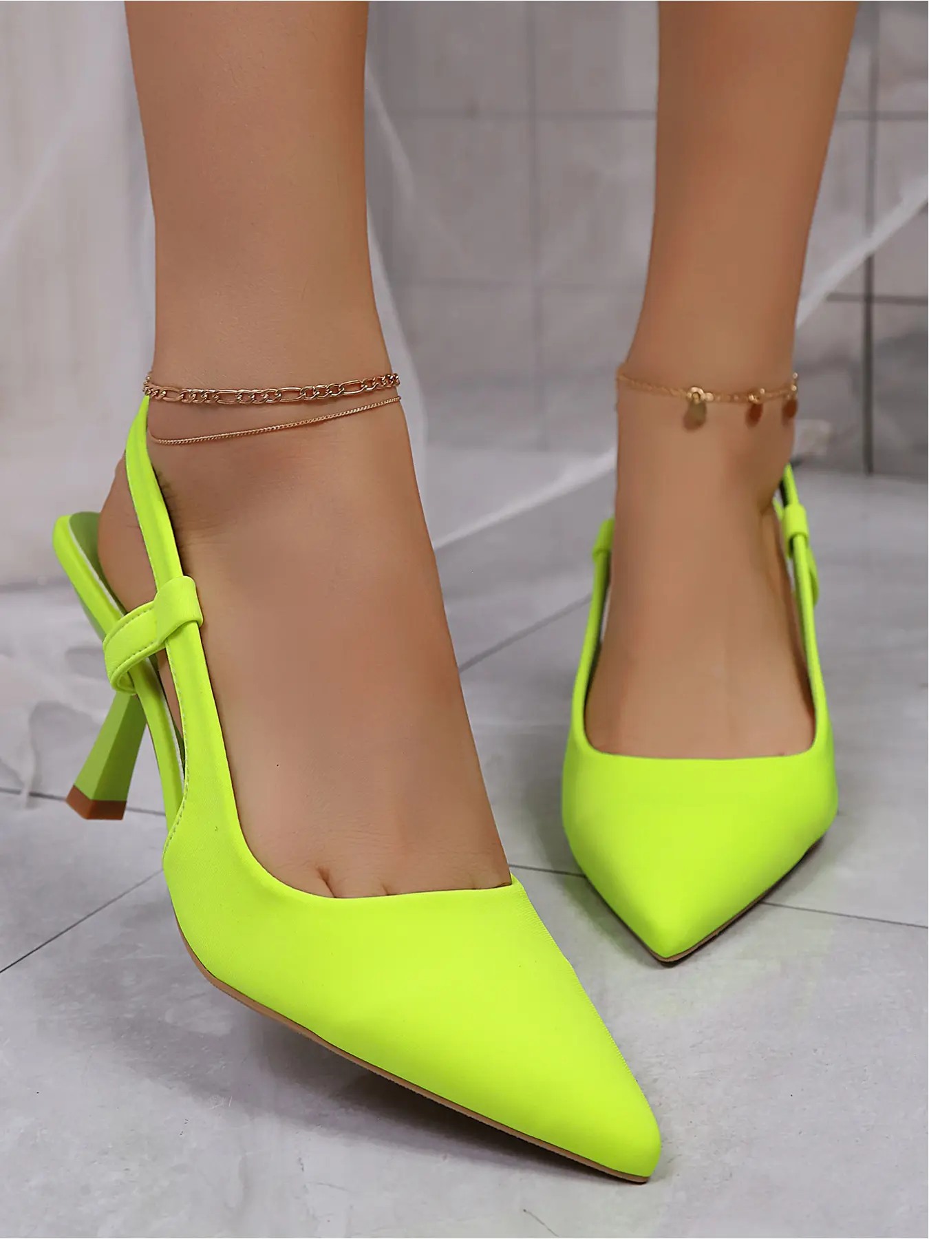 Satin pointed toe back strap slim heel sandals with feminine temperament, commuting shallow high-heeled shoes, versatile banquet shallow single shoes, Fashionable Heeled Sandals