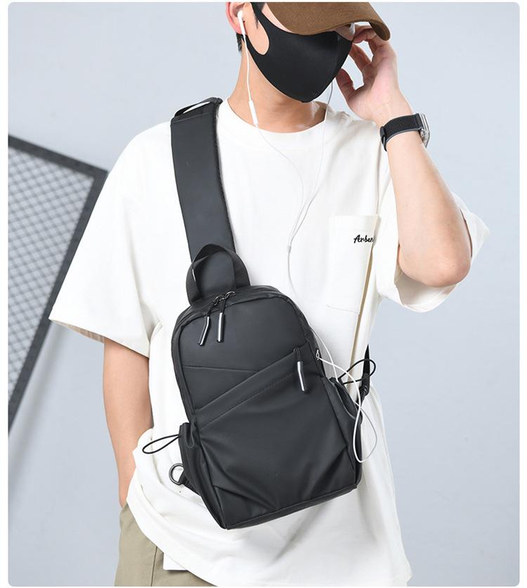2026 trendy black leather shoulder bag, urban men's bag, suitable for short trips