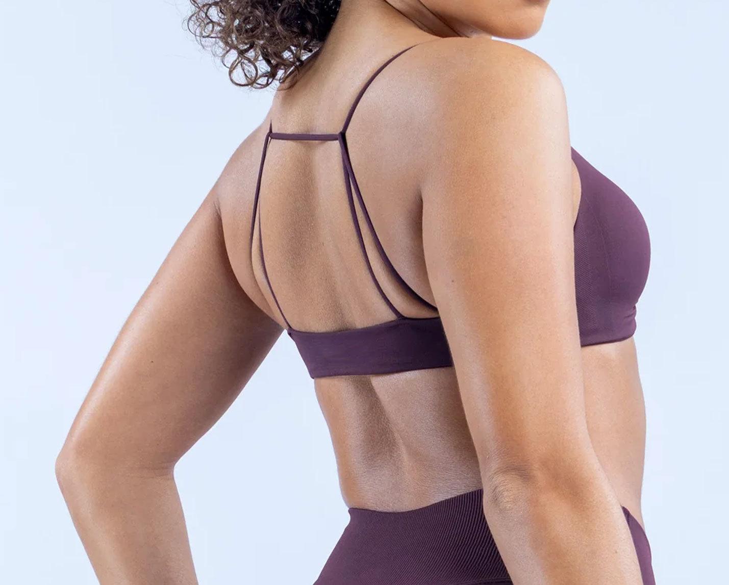DFYNE Seamless Thin Strap Bandeau Top |   Front twisted back design for a supportive and flattering look, high elasticity and skin-friendly fabric that won't dig into your shoulders, providing a bare-skin feel during exercise.