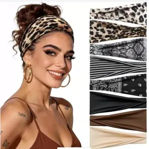 Ultra-stylish hairband set! 8-piece women's animal print wide headbands, featuring leopard print, snake print, paisley, stripes, and solid colors, soft high-elastic non-slip knot head wraps, sweat-absorbing yoga running hair ties.