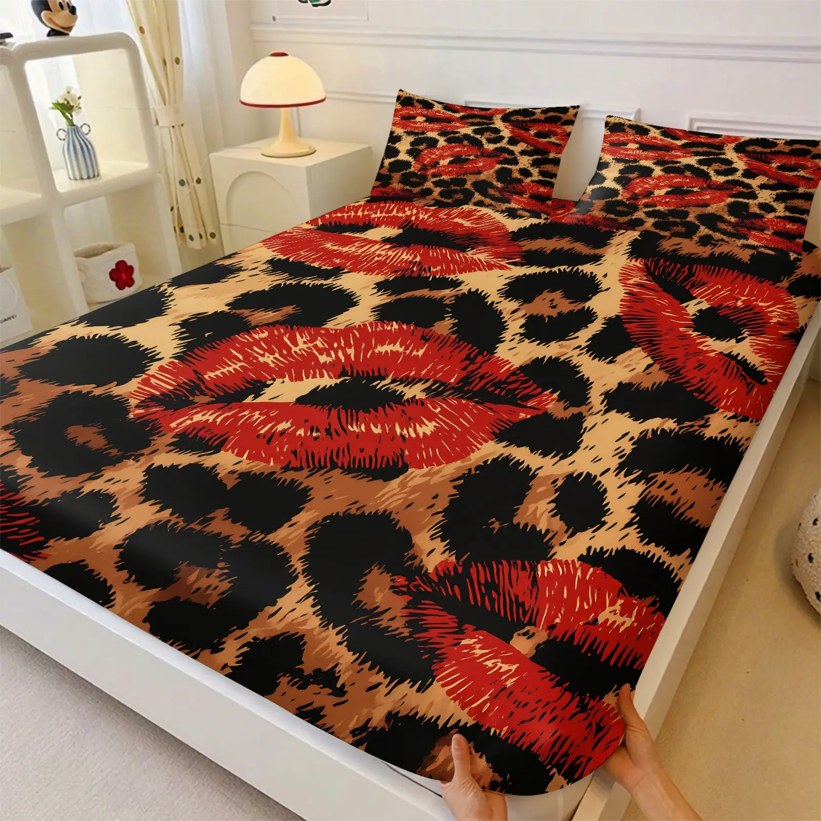 Classic Leopard Print & Fiery Red Lips Fitted Sheet Set, Wild Sexy Punk Rock Animal Pattern Print, 1 Fitted Sheet & 2 Coreless Pillowcases,  Suitable For Y2K Street Retro Home Decor Lovers, Bold Personalized Gift For Couples
