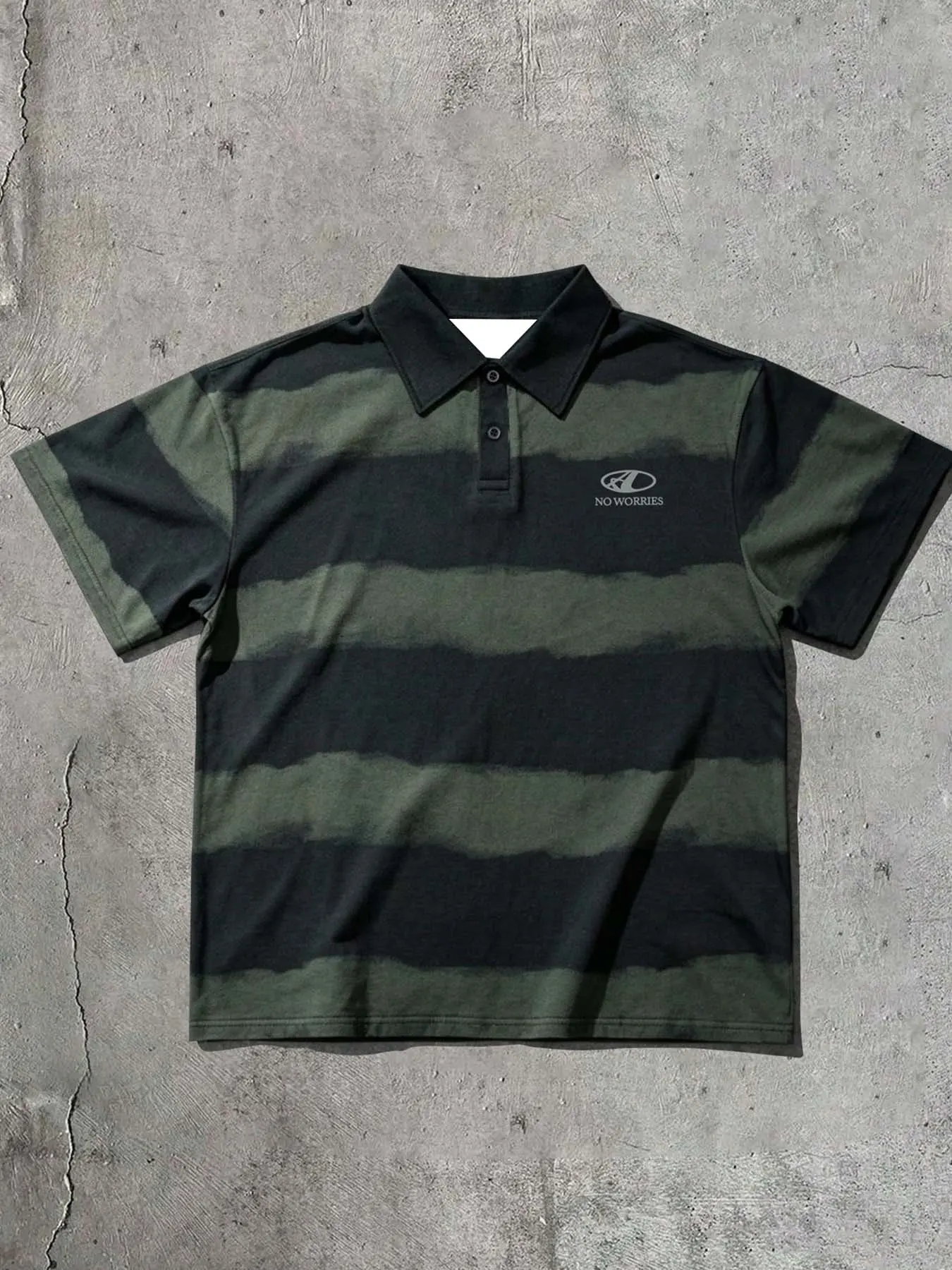 Retro green and black striped men's classic collared polo shirt with a collar, soft and loose short-sleeve top, vintage outdoor street style, casual summer campus skate daily wear #Men'sRetroFashion #StreetStyle