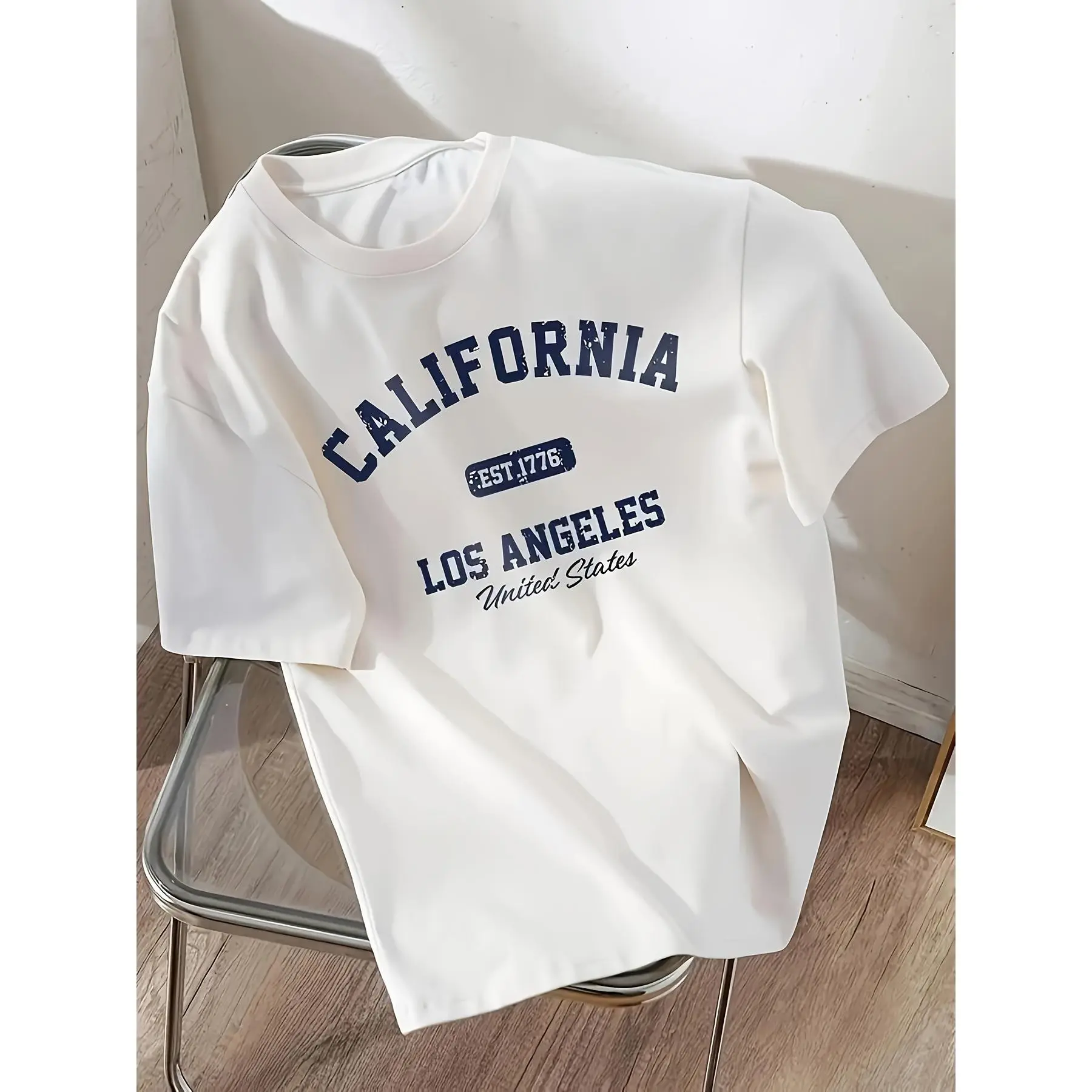 Vintage California Los Angeles United States Est 1776 Graphic T-Shirt for Everyday Casual Style