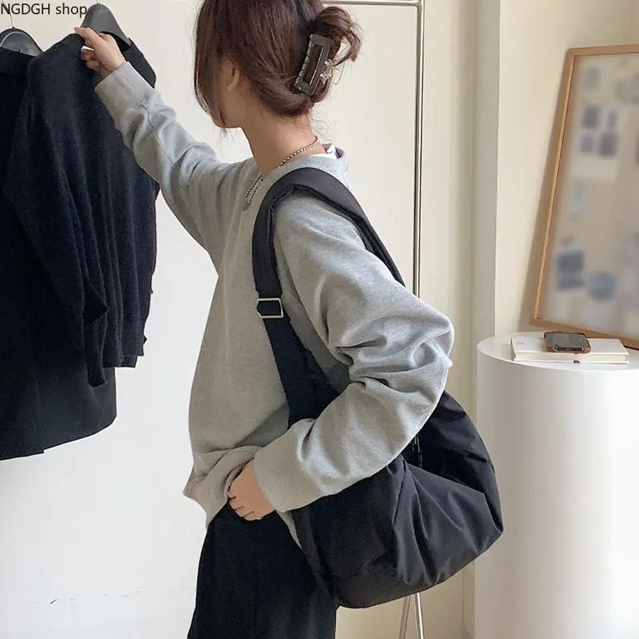 Soft Padded Nylon Curved Hobo Sling Bag for Ladies, Large Capacity Adjustable‑Strap Crossbody Shoulder Purse, Zip‑Closure Lightweight Casual Daily Bag, Roomy Unstructured Shoulder Handbag for Campus Trip Shopping Daily‑Wear