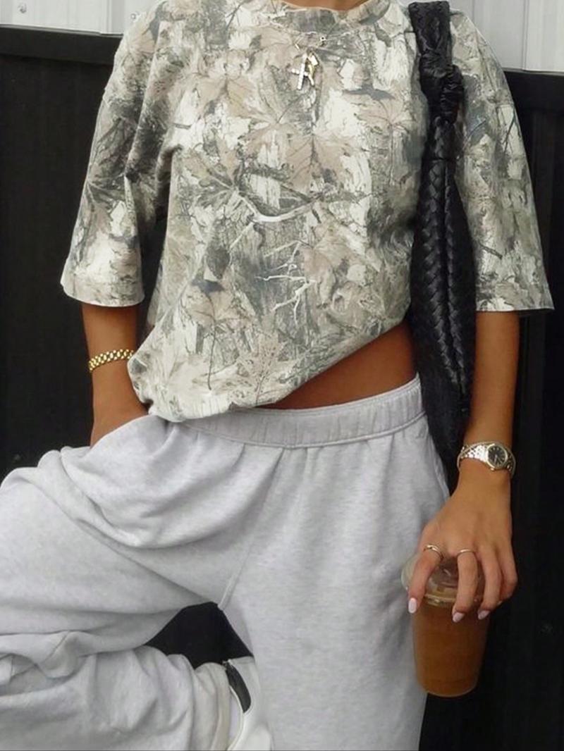 Women's Camo Print Round Neck Tee, Casual Loose Fit Short Sleeve Crew Neck T-shirt for Summer, Fashion Women's Top for Daily Wear