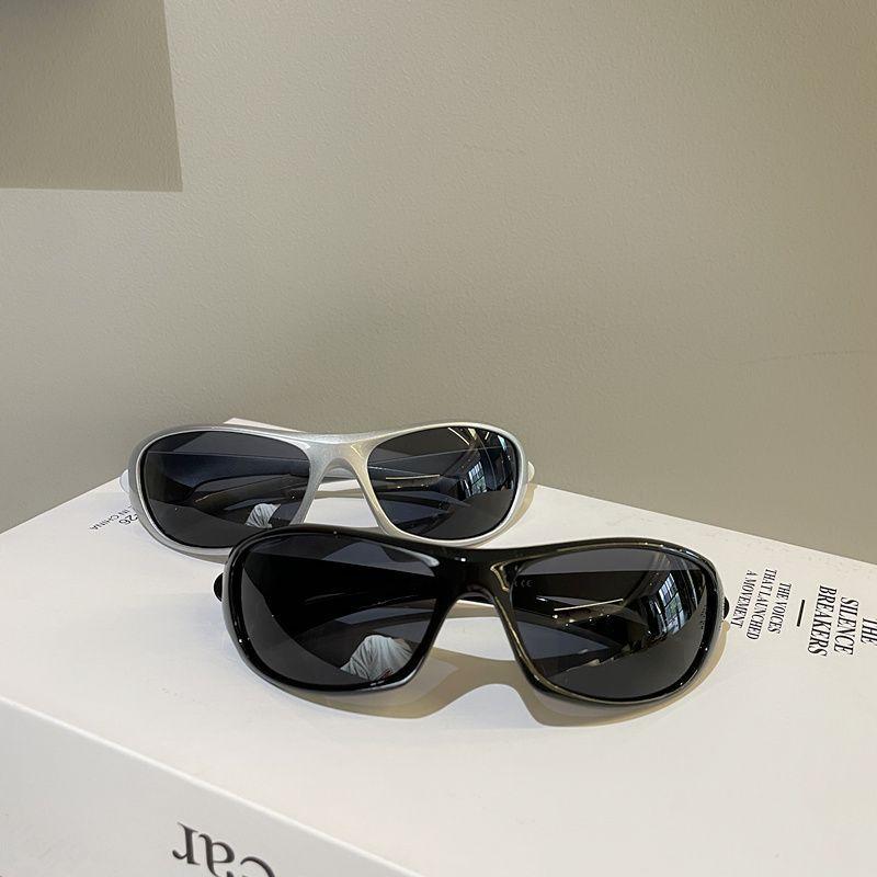 Y2k punk sunglasses - trendy street style, perfect for outdoor sports and cycling