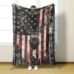 1Pc New Deer Pattern Flannel Blanket, Ideal Gift For Friends And Family, Warm And Comfortable, Soft And Skin-Friendly, Suitable For Sofa, Bed, Office, And Outdoor Travel