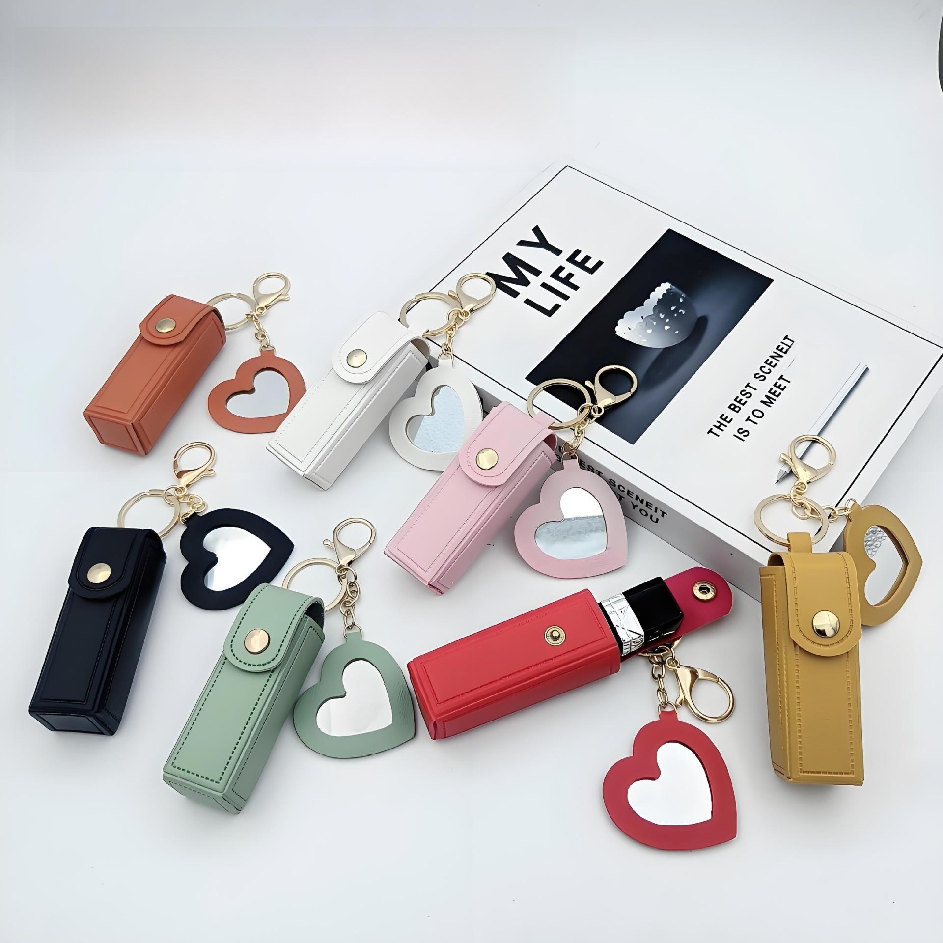 Cute heart-shaped lipstick storage keychain portable makeup bag, suitable for women and girls as a travel essential