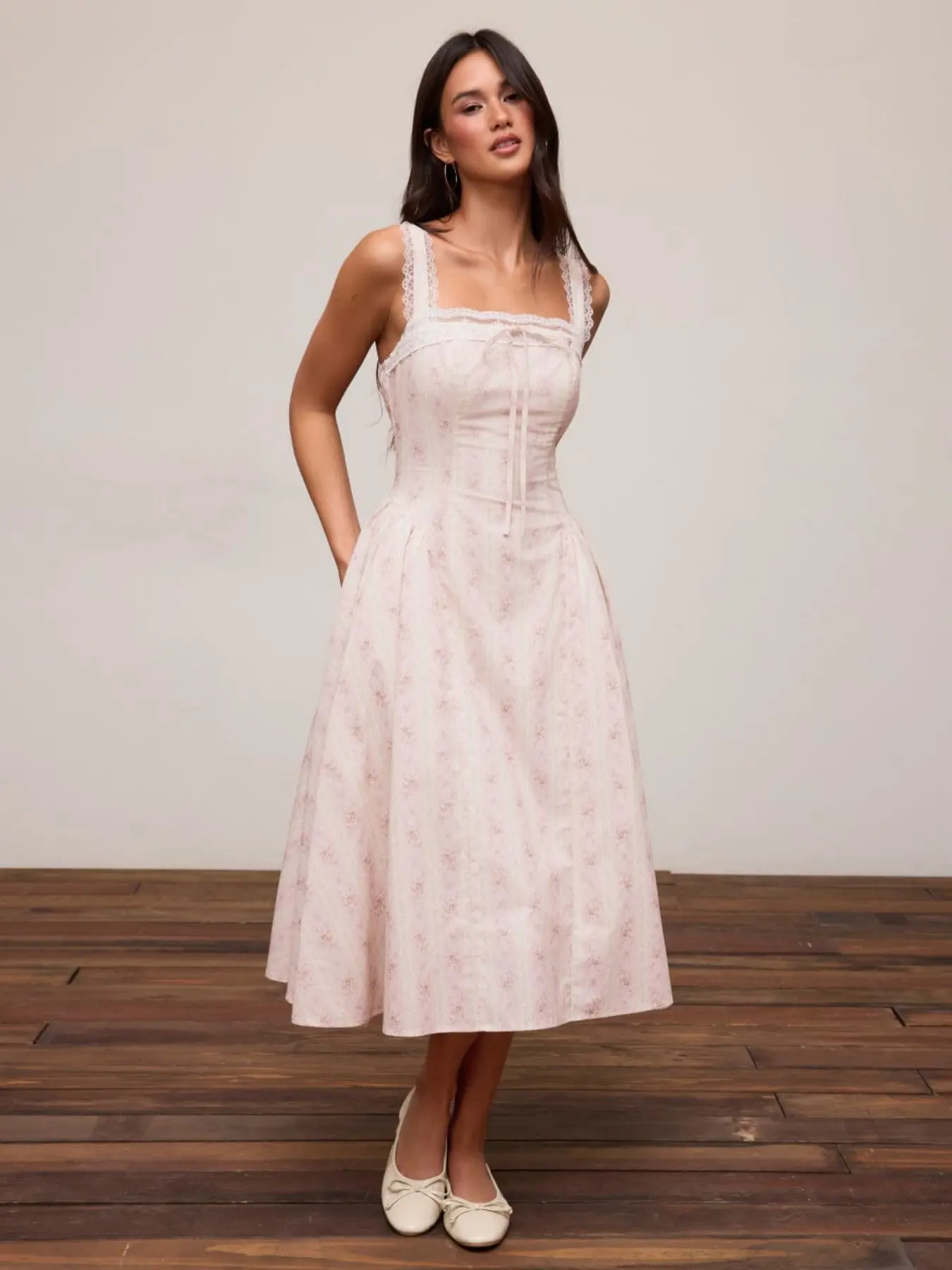 Coquette Aesthetic Floral Sundress, Adjustable Corset Back, Lace Trim Strap Dress, Women's Fashionable Summer Casual, Elegant and Chic Design