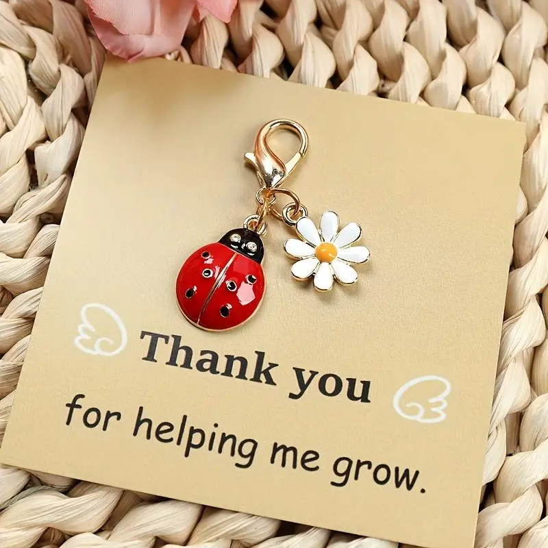Ladybug-Flower Charm Thank You Gift Keychain - Personalized Paper Card, Character Enamel Circular Pendant Cottagecore Dainty Pin Badge Keychain - Teacher Graduation Greeting Gift, Character Enamel Keychains, Circular Pendant Keychains