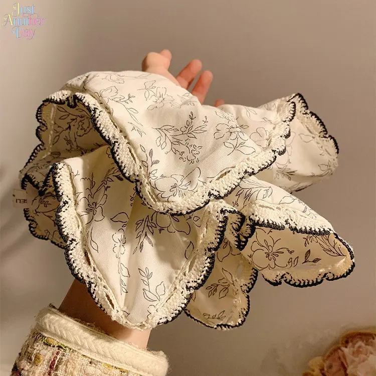 Oversized Square Floral Bandana Scrunchies Women Lace Ruffle Edge Elastic Hair Ties French Lazy Vintage Ponytail Hair Bands Elegant Cottagecore Fashion Hair Accessories For Daily Travel Picnic Hairstyle
