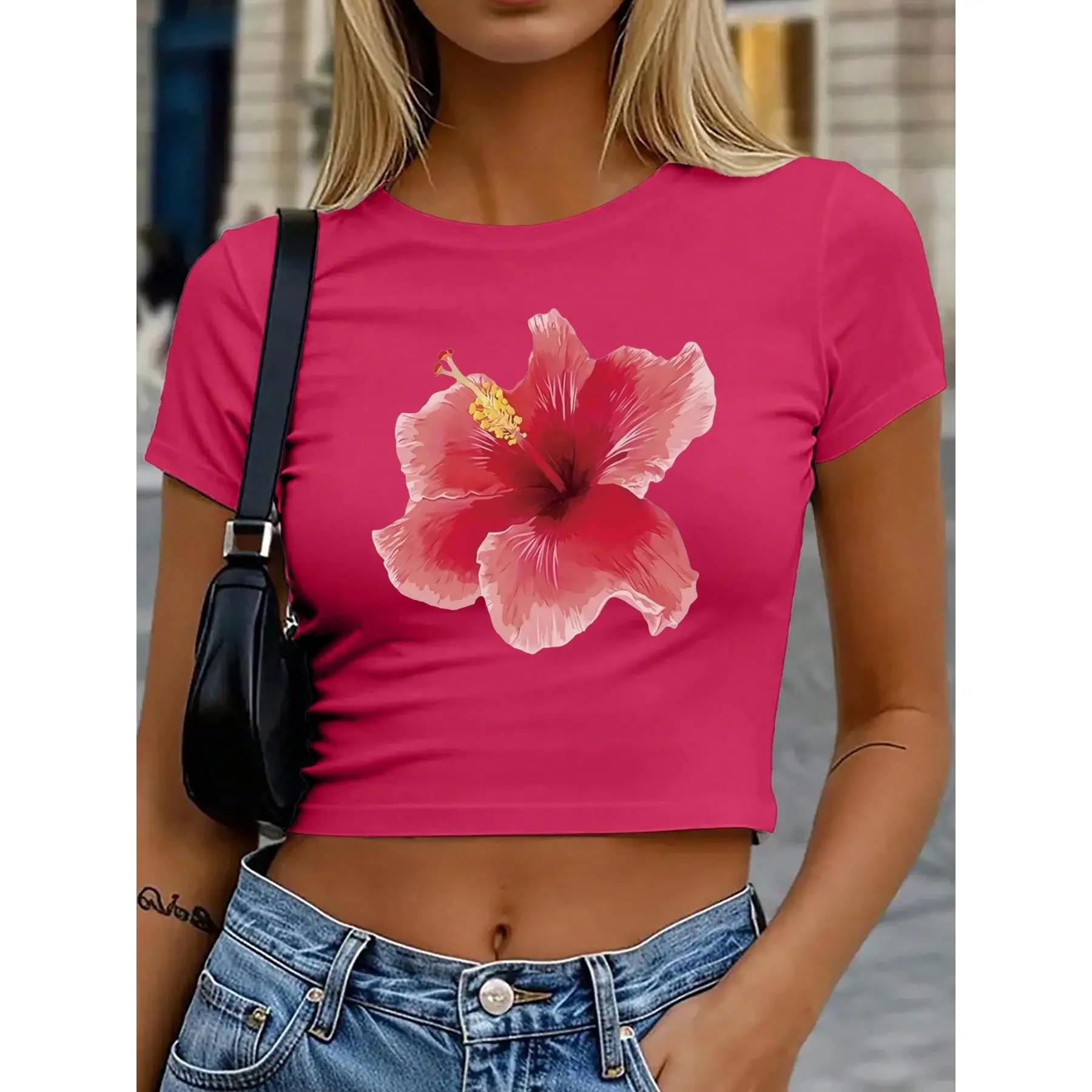 Women's Round Neck Lightweight Knitted Pullover Floral T-Shirt, Watercolor Hibiscus Flower Realistic Print, High-Waisted Cropped Tight-Fitting Short-Sleeve Sports Top, Shortsleeve