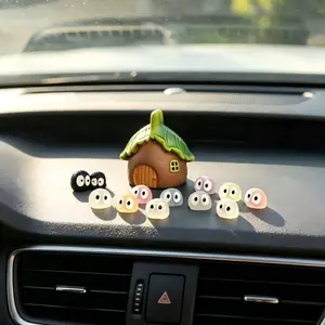 The most cozy car home, a glowing elf dashboard decoration, an essential car accessory, a cute elf-shaped car decoration, the ideal gift for car lovers.