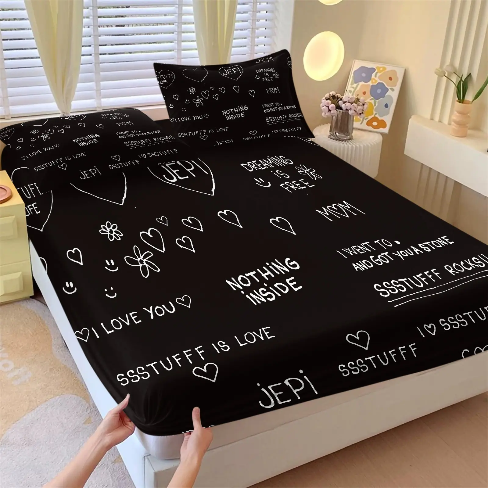 Black Hand Drawn Letter Print Fitted Sheet Set No Filling Soft Bedding Set 1 Fitted Sheet & 2 Pillowcase Cute Aesthetic Bed Sheets Set For Bedroom Dorm Decor Teen Girls All Season Bed Cover