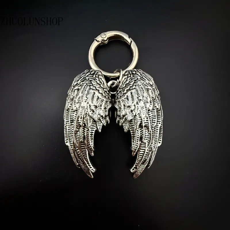 Vintage European American Style Metal Angel Wings Keychain for Women & Girls, Creative Silver Feather Wing Detachable Charm Ornament, Multi-Purpose Accessory for Bags, Boots & Shoes, Tarnish-Resistant Polished Metal, Elegant Retro Decor for Daily Carry an