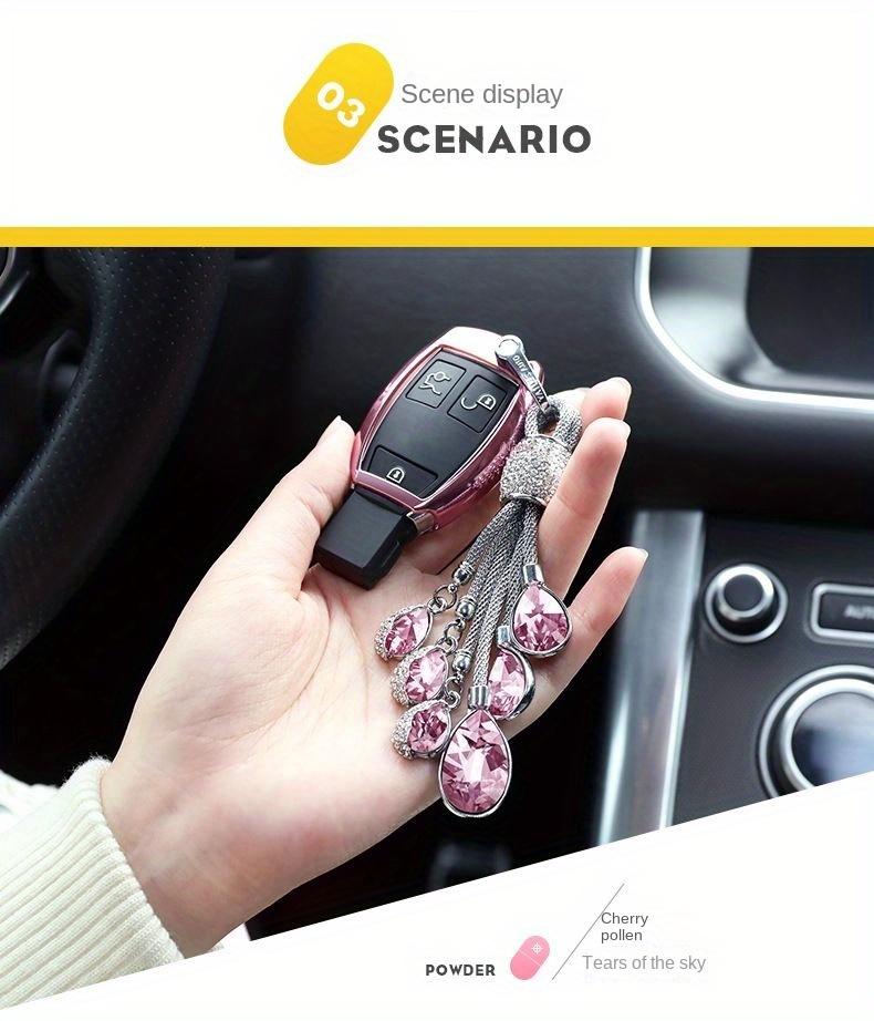High-End Women's Car Keychain with Horseshoe Buckle, Suitable for BMW and for Mercedes-Benz Key Accessory Cord, Featuring High-Grade Artificial Diamonds