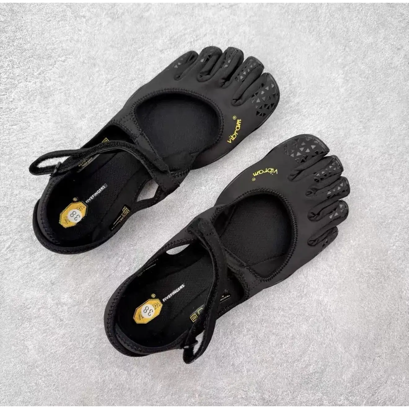 New five-toe yoga shoes with soft soles, non-slip, for dance training, indoor fitness, Pilates, women's balance, breathable split-toe shoes,shoes for back to school,back to school shoes
