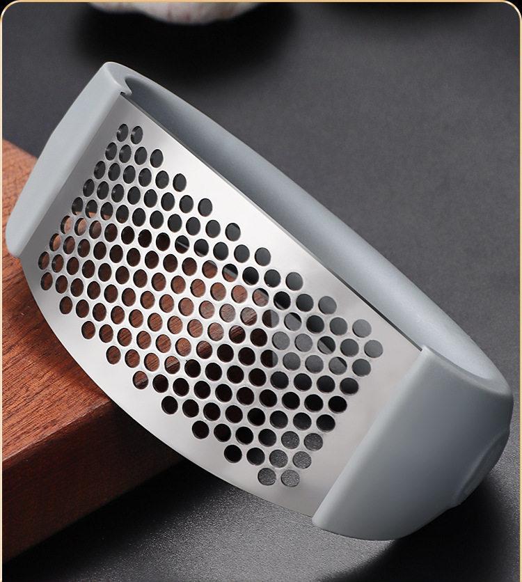 New Design Stainless Steel Garlic Press Rocker, Manual Garlic Mincer Crusher for Kitchen, Handheld Garlic Masher Tool for Fresh Garlic Paste