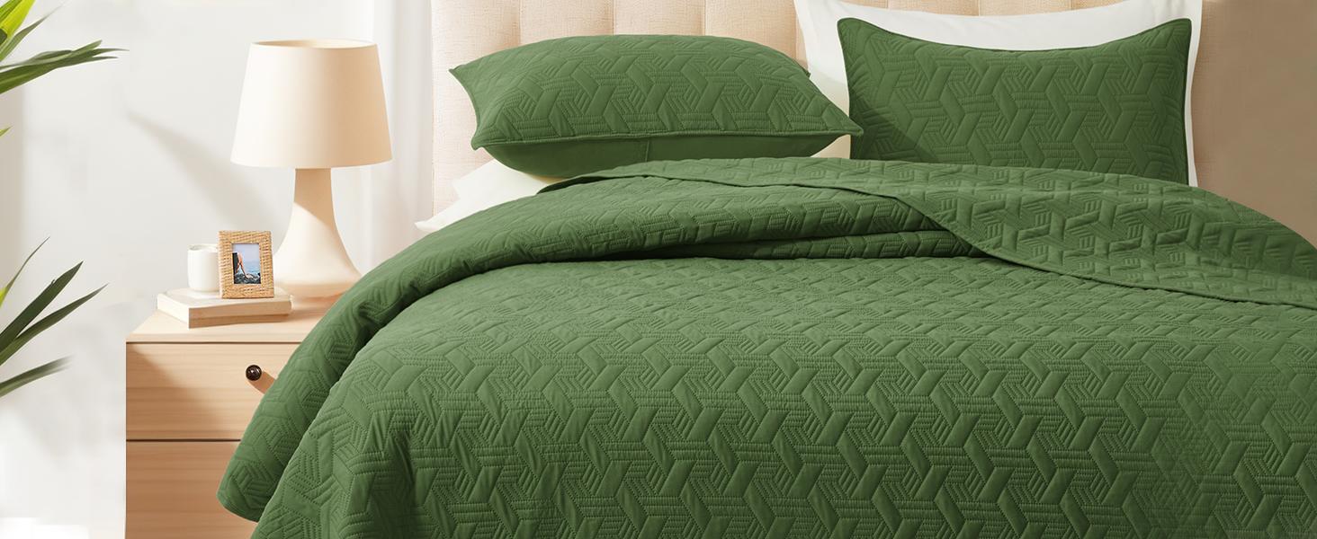 Pink King Size Bedding Set with Pillow Shams, Summer Lightweight Bedspread Coverlet, Soft Quilted Blanket Thin Comforter for All