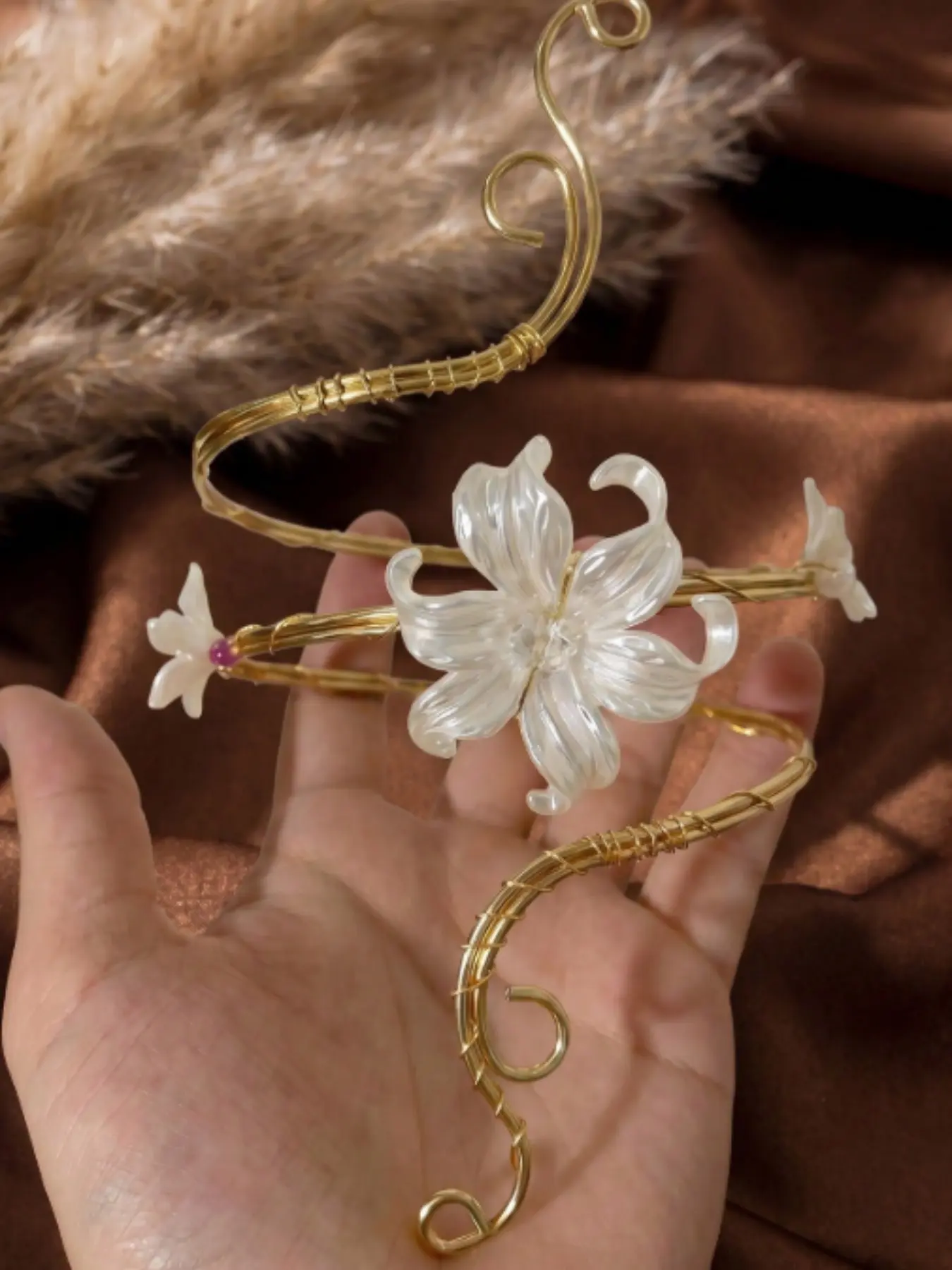Floral Wrap Arm Ring Jewelry, Fairy Forest Fashion Style, 3D Pearl Flower Open Adjustable, Girls' Daily Vacation Travel Photo Accessory, Flower Design Bracelet