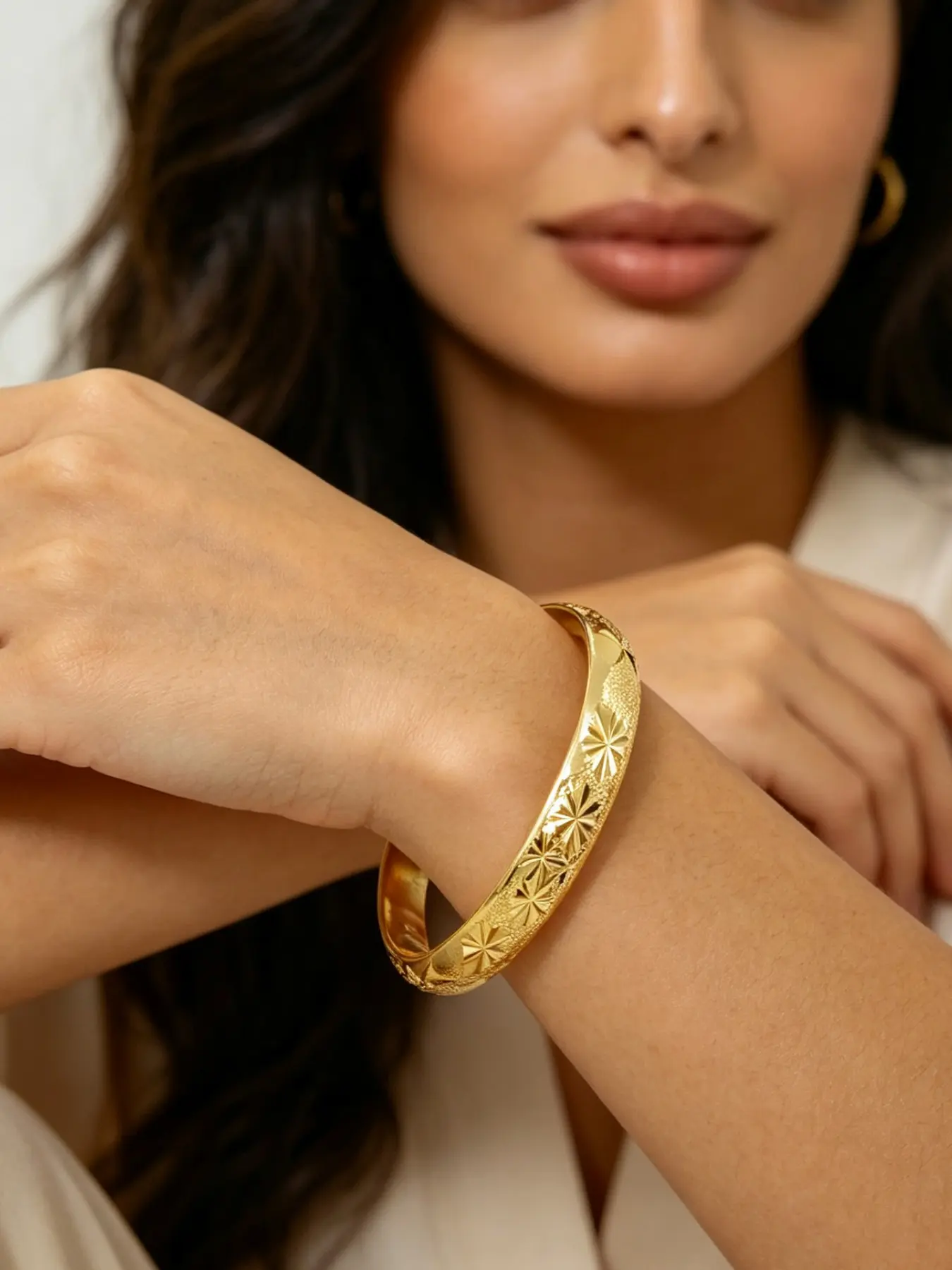 1pcs Copper Star Pattern Open Bracelet, Fashionable Bracelet Style, Vintage Textured Gold Plated Wristband, Versatile Women's Jewelry for Weddings