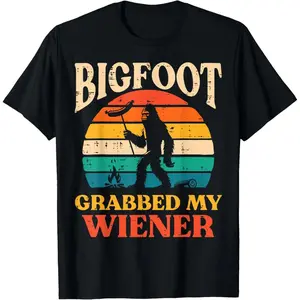 😂 👣 [100%Cotton]Bigfoot Grabbed My Wiener Funny Sasquatch Joke Men Women T-Shirt Pure Cotton Graphic Tees Menswear Top: Gifts for Men & Women, Natural, Shortsleeve