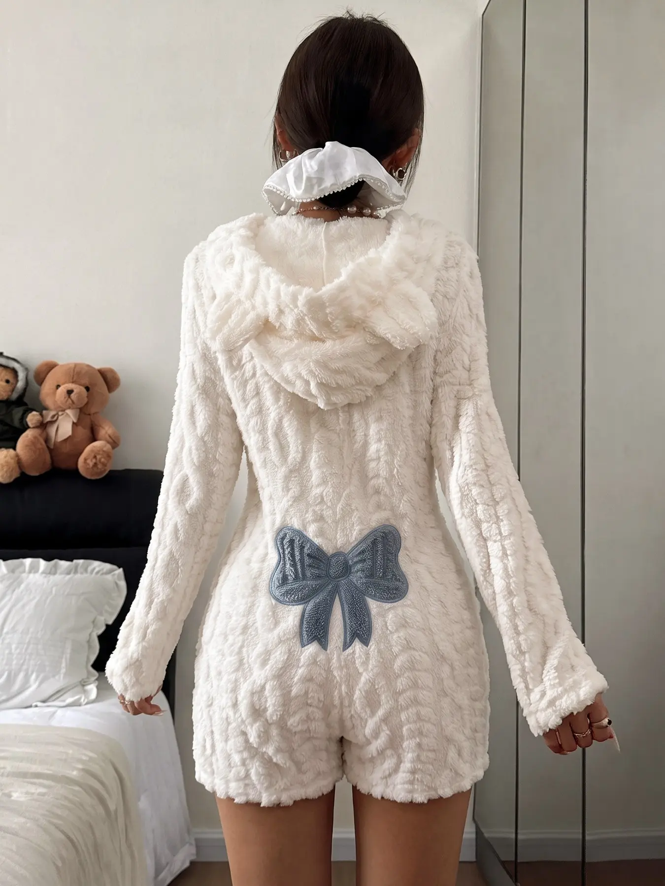 Women's Fall Winter Casual Butterfly Embroidery Fleece Hoodie Pajama Set, Comfortable Fashion Design, Perfect Gift for Home Wear