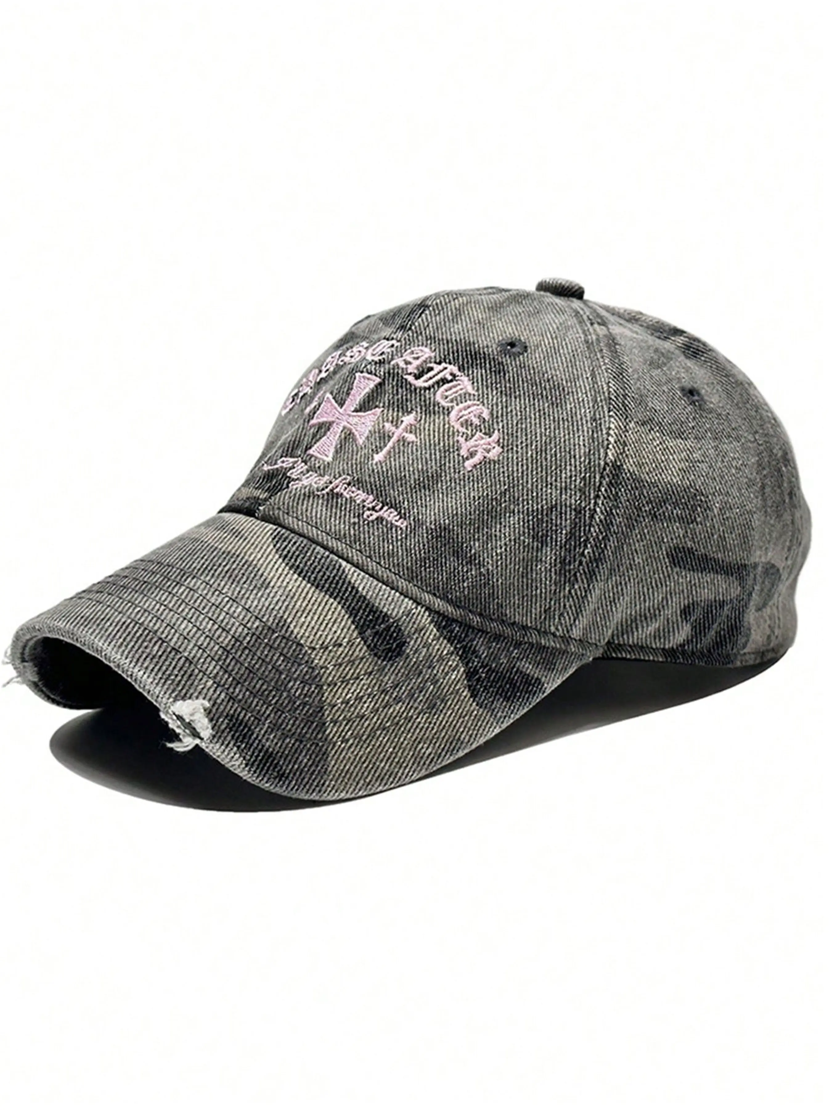 American Vintage Sweet Cool Camo Cross Stitch Women's Baseball Cap, Couple Street Fashion Full Match Camo Hat, Ripped Design Soft Top Duck Bill Hat, Hip Hop Trendy Brimmed Hat, Cool Hats, Adjustable Streetwear Hat