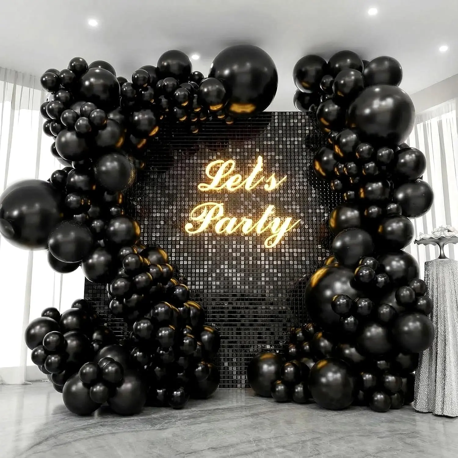 Black Balloons,102pcs Matte Latex Black Balloon Arch Kit Garland of 18 12 10 5 Inch Different Sizes Balloons Pack for Graduation Halloween  Year Birthday Party Decorations