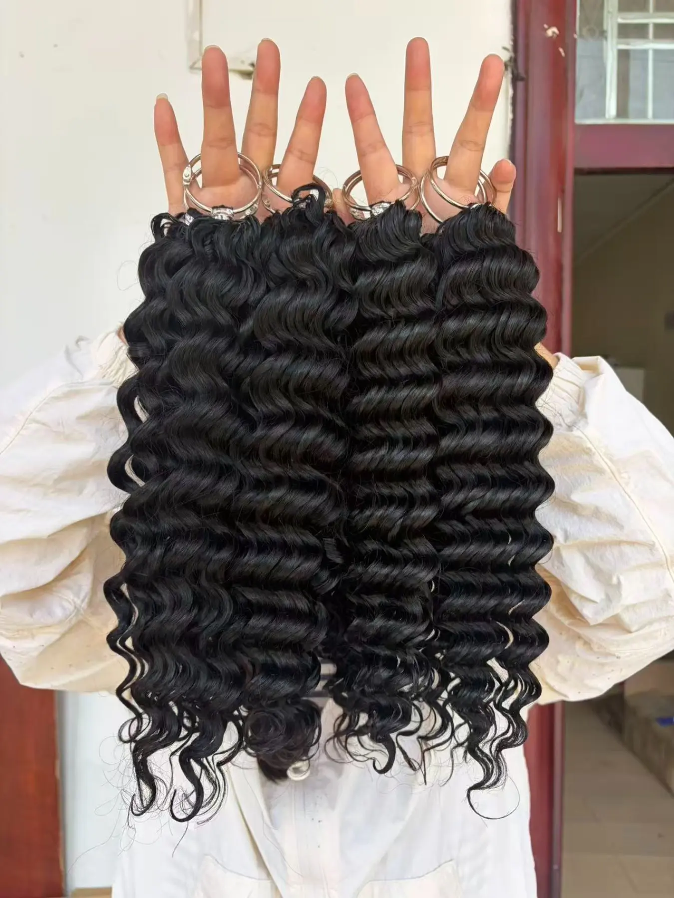 Feather Crochet Hair Extensions 18 Inch Deep Wave Knotless Pre‑Separated Invisible Crochet Bundles 50g/pcs Lightweight Reusable Hair Extensions for Women Natural Black Human Hair