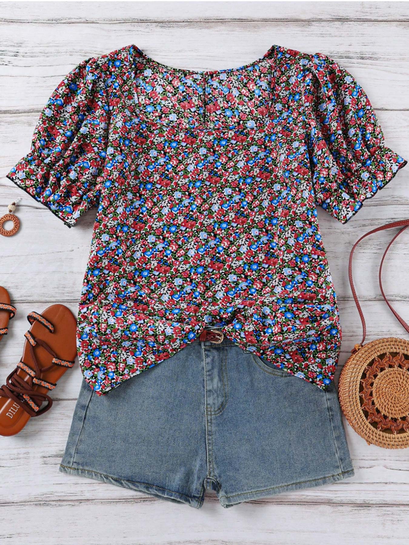 【Plus Size】 Ditsy Floral Print Blouse, Shirts, Casual Short Sleeve Top for Daily Wear, Women Plus Clothing for All Seasons