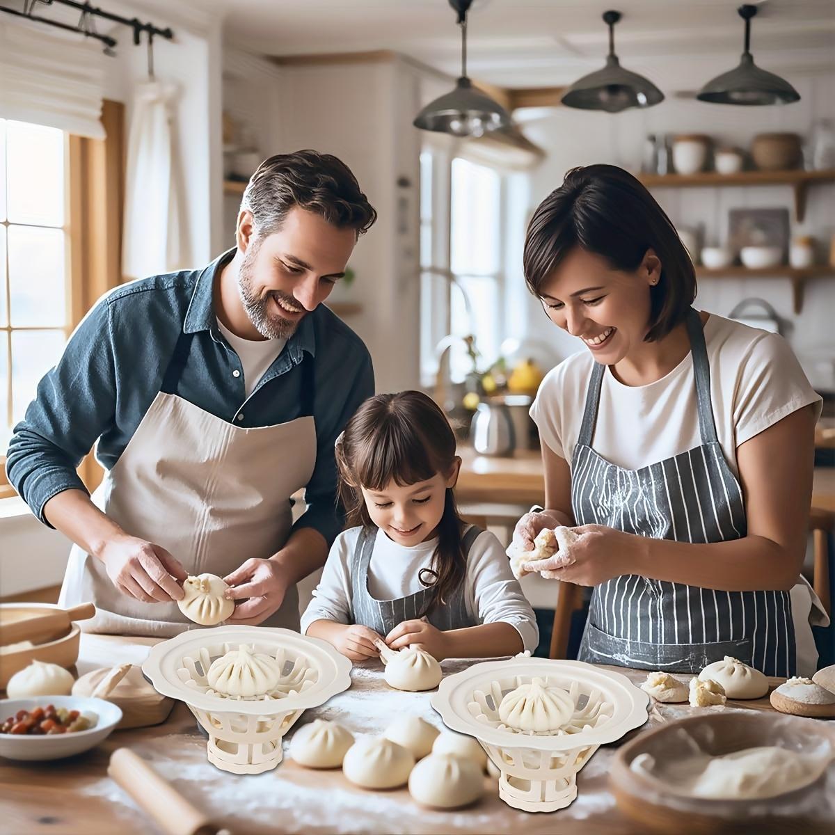 Easy-To-Remove Non-Stick Bun Maker - Food-Grade ABS Plastic Kitchen Tool Equipped with a Uniform Dumpling Mold, Designed for Making Buns And Shao Mai, Quick Forming, Non-Stick, Easy to Release, Practical Kitchen Utensil